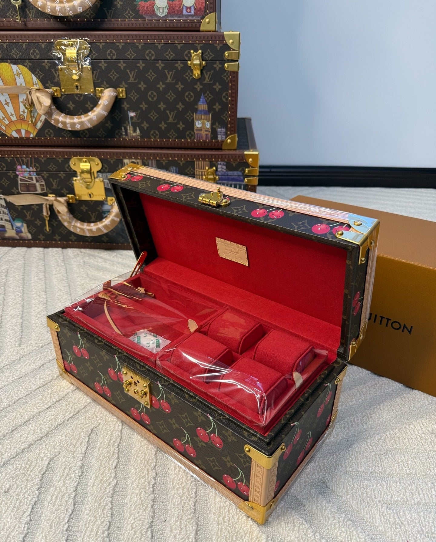 LV COFFRET ACCESSORIES BOX (CHERRY)