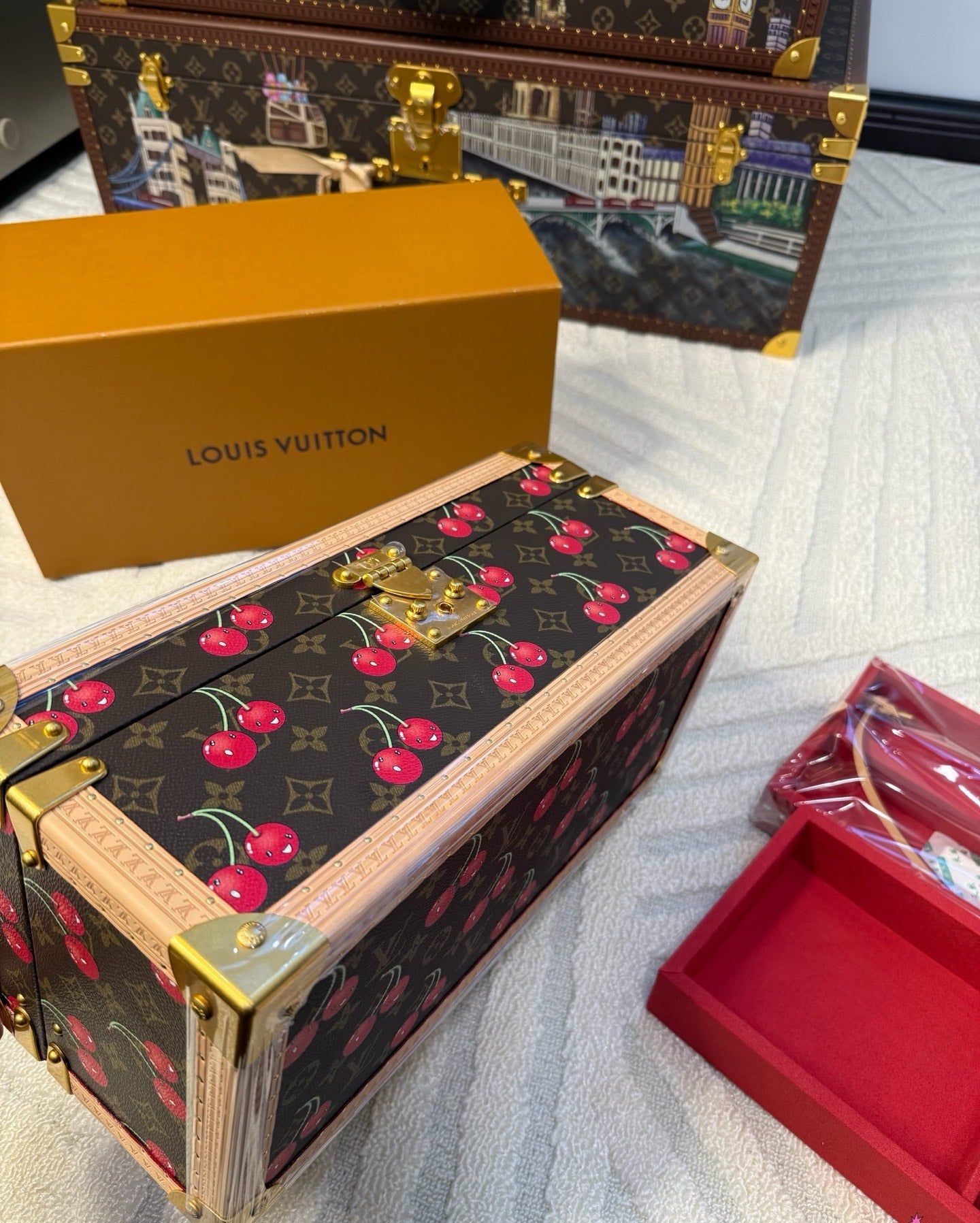 LV COFFRET ACCESSORIES BOX (CHERRY)