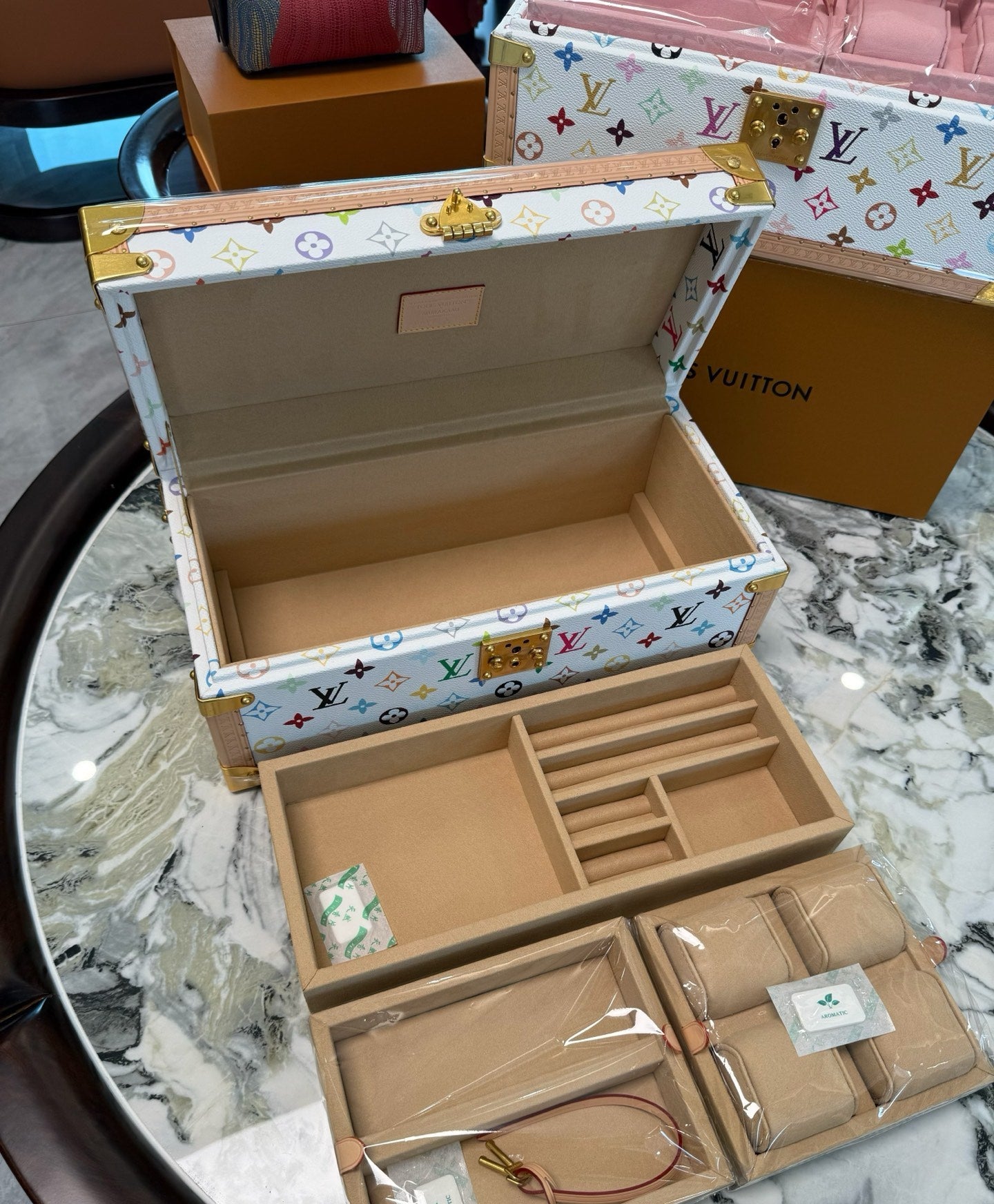 LV COFFRET ACCESSORIES BOX (MULTICOLOUR)
