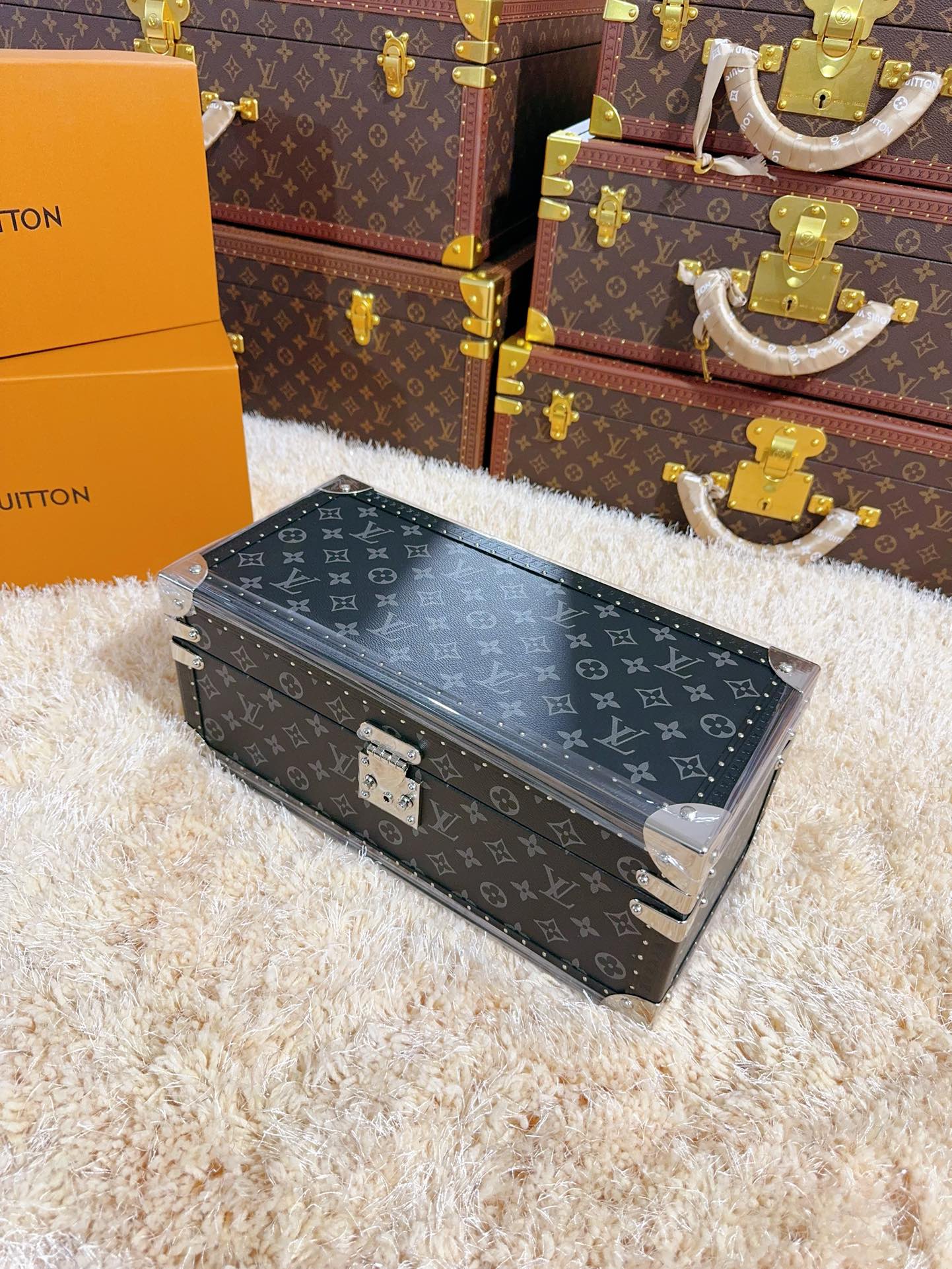 LV COFFRET ACCESSORIES BOX
