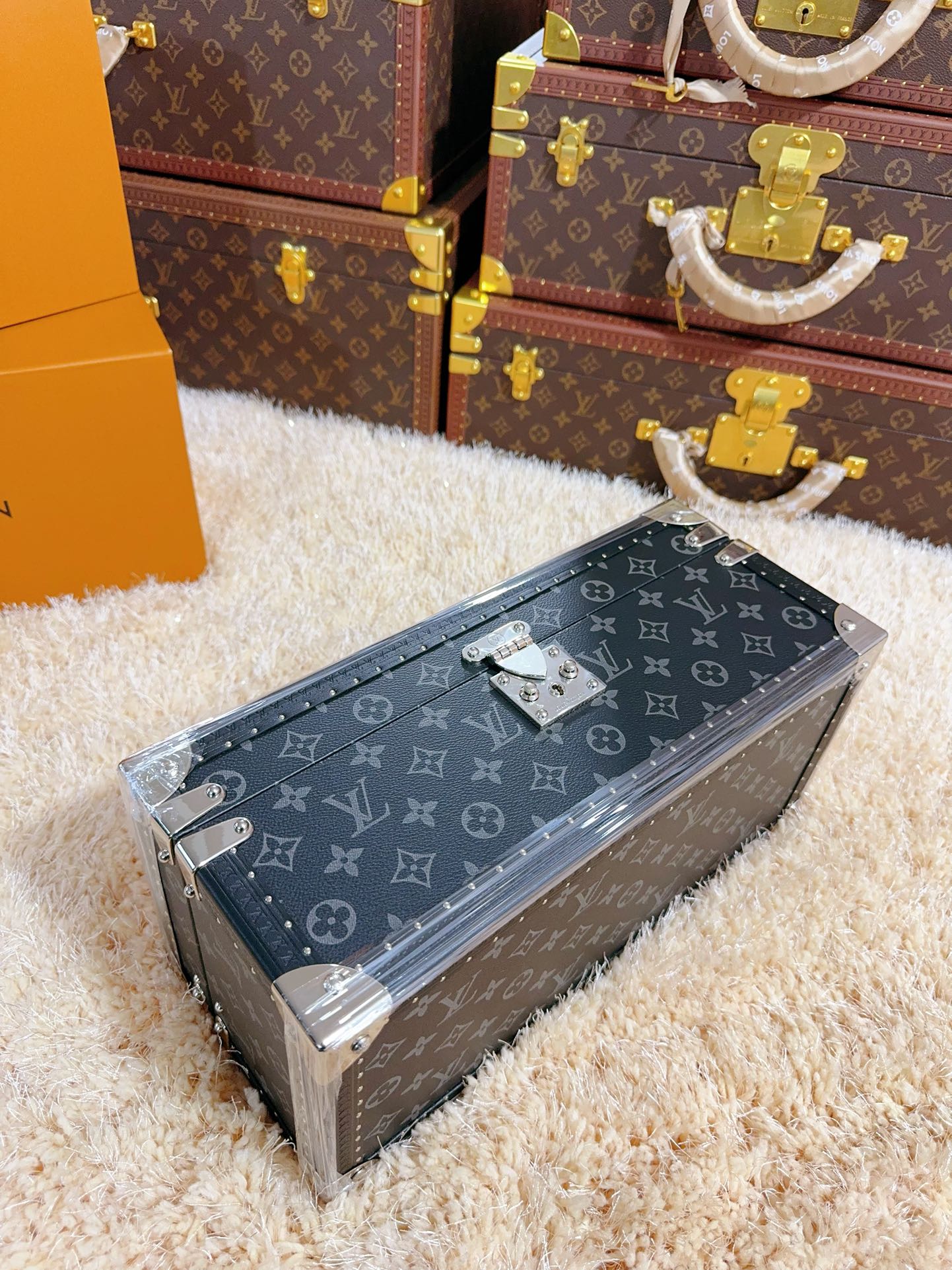 LV COFFRET ACCESSORIES BOX