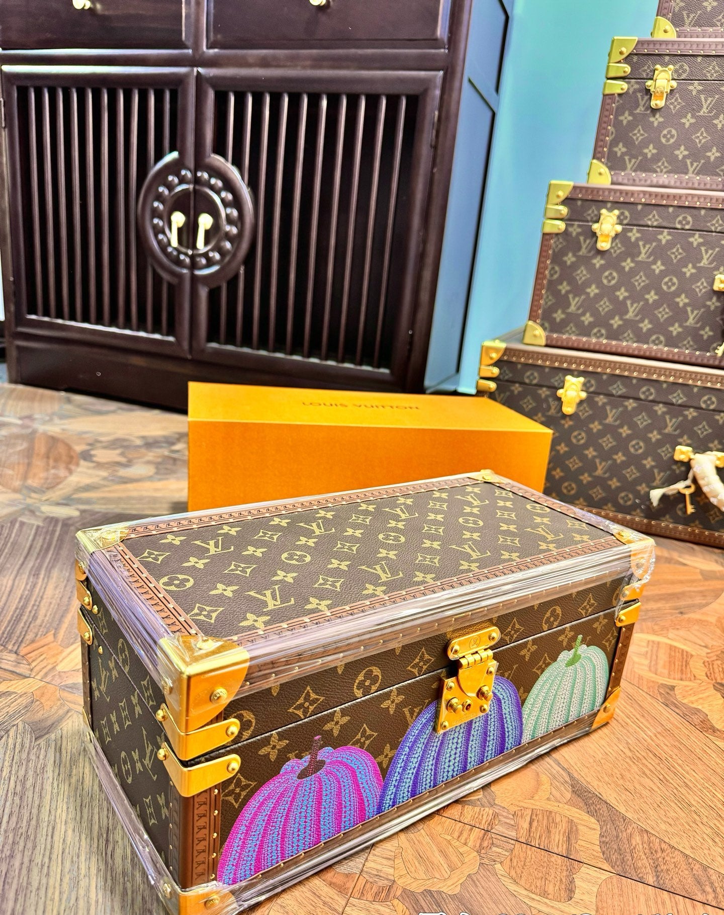 LV COFFRET ACCESSORIES BOX (PUMPKIN)