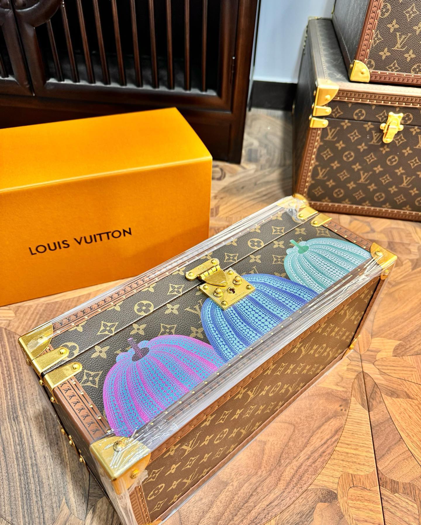 LV COFFRET ACCESSORIES BOX (PUMPKIN)