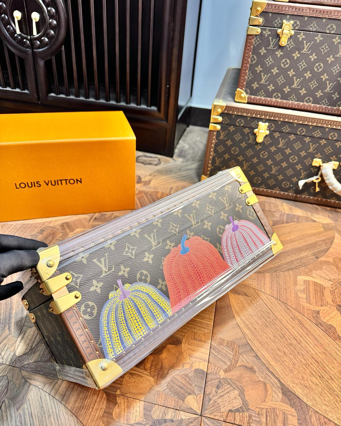LV COFFRET ACCESSORIES BOX (PUMPKIN)