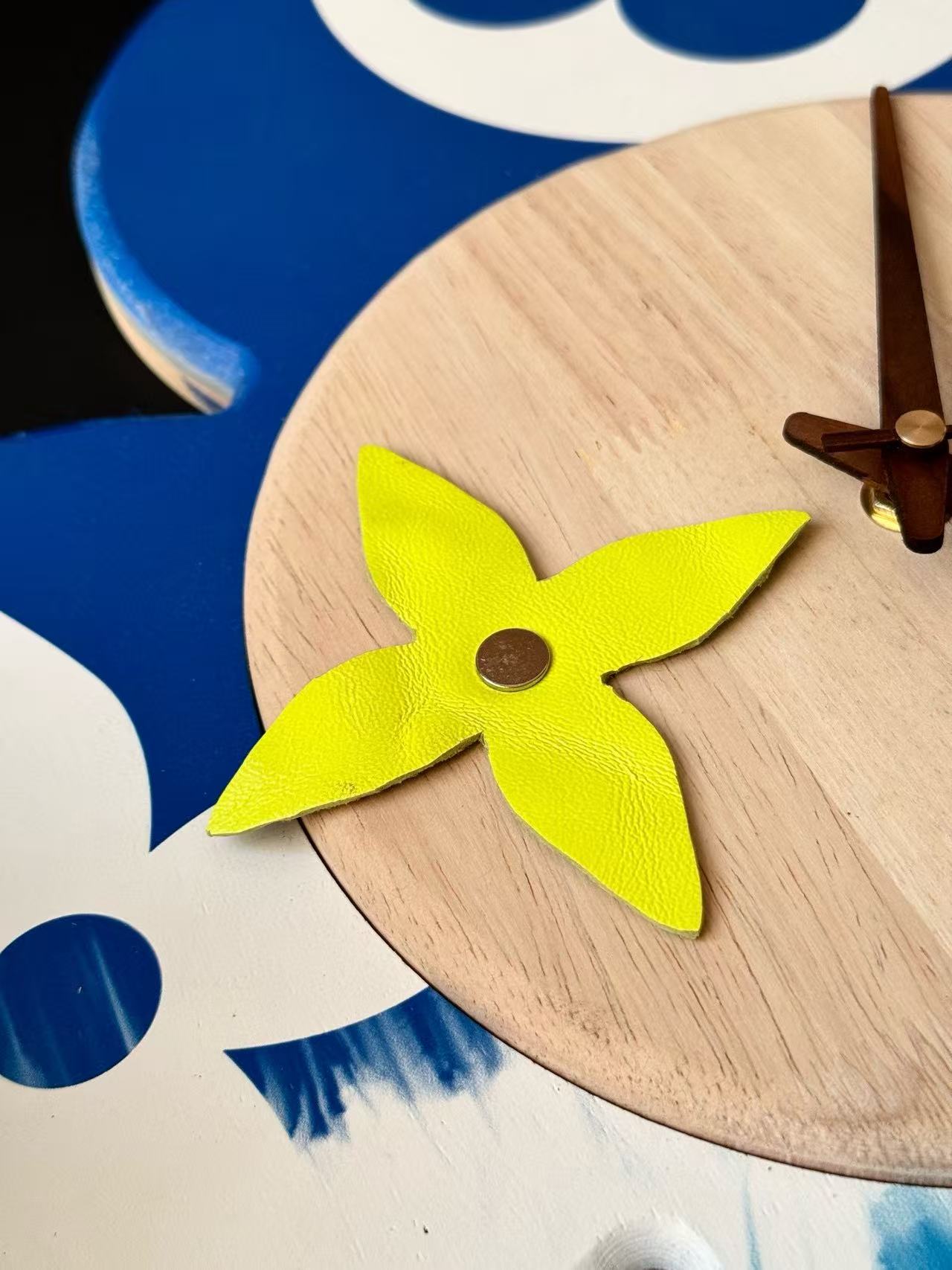 LV VIVIENNE CLOCK