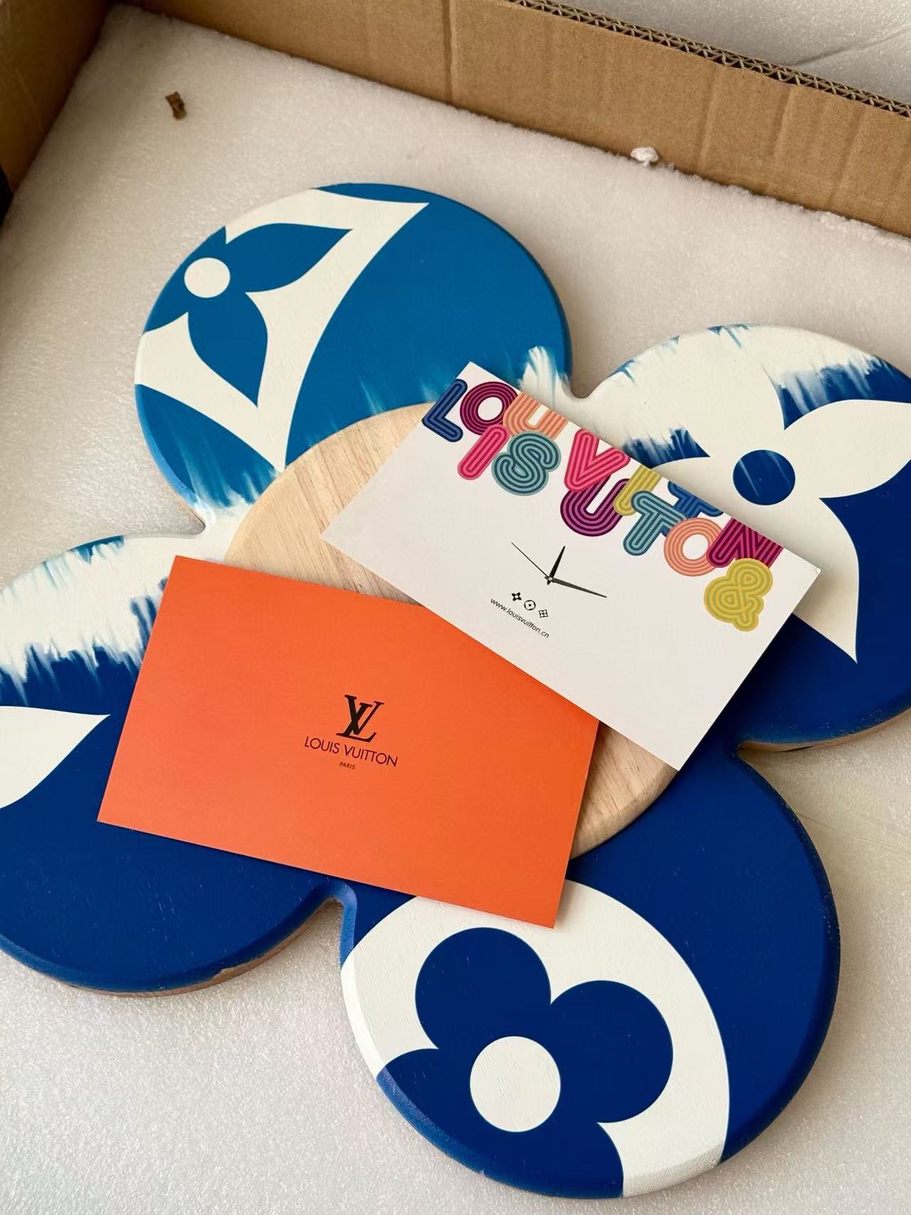 LV VIVIENNE CLOCK