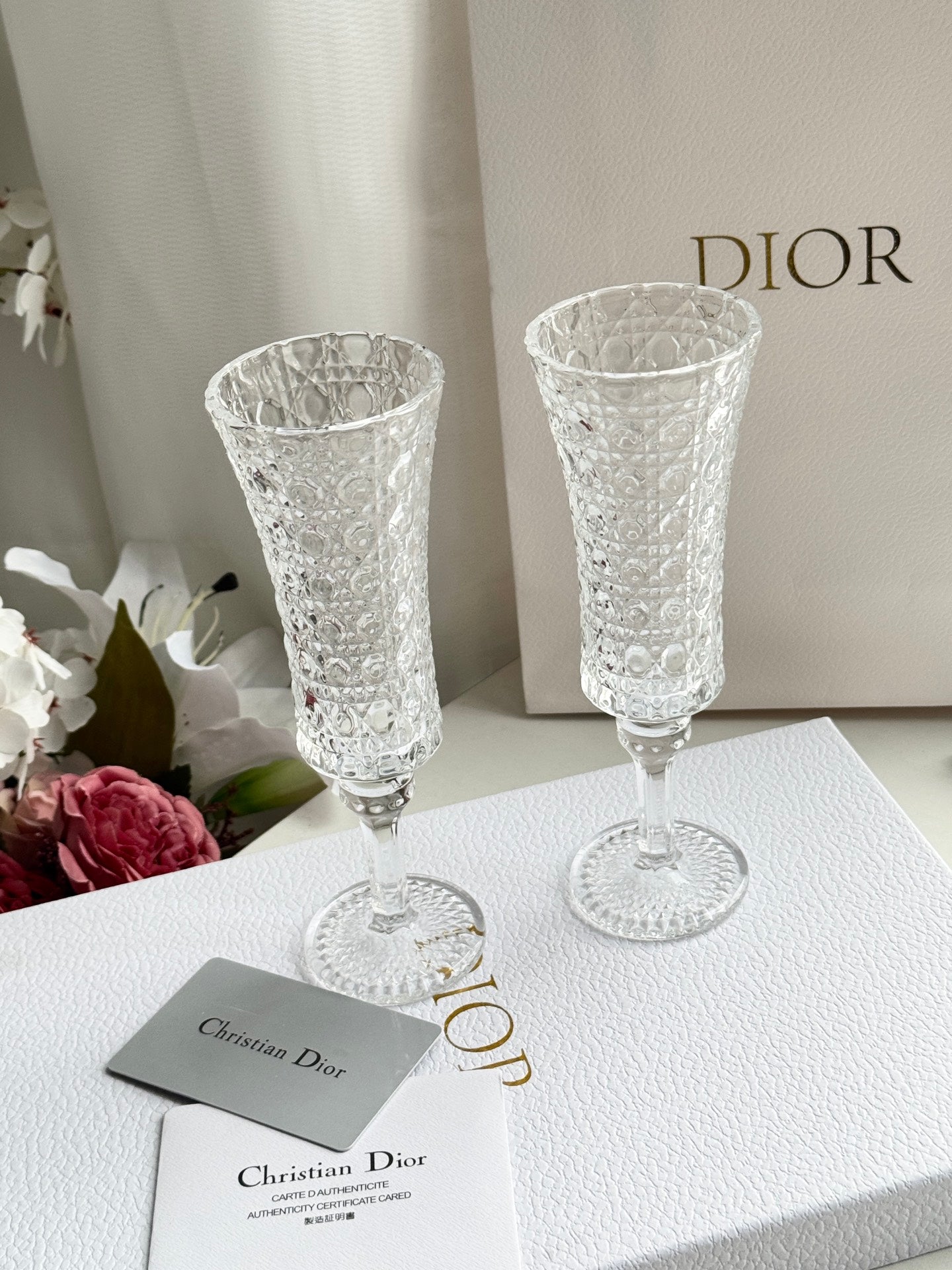 CHRISTIAN CHAMPAGNE GLASS SET