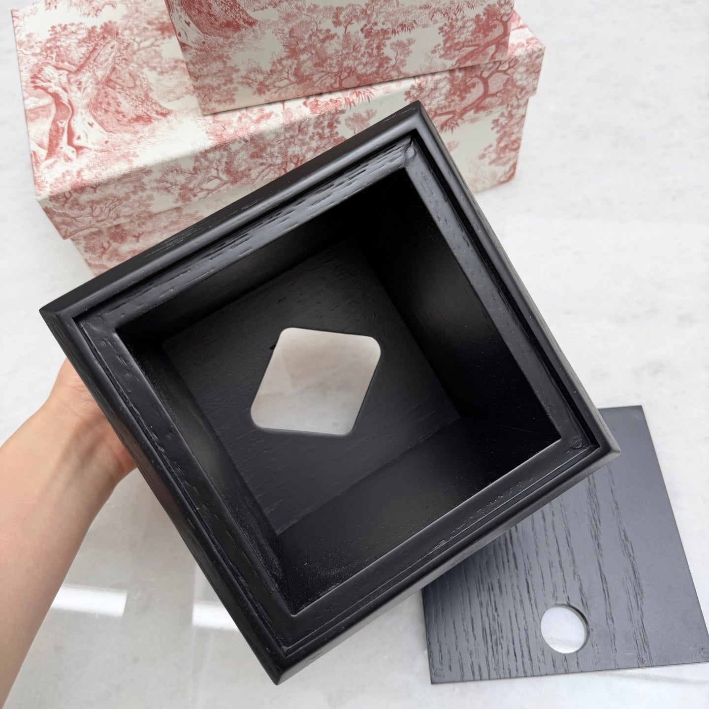 CHRISTIAN SQUARE TISSUE BOX