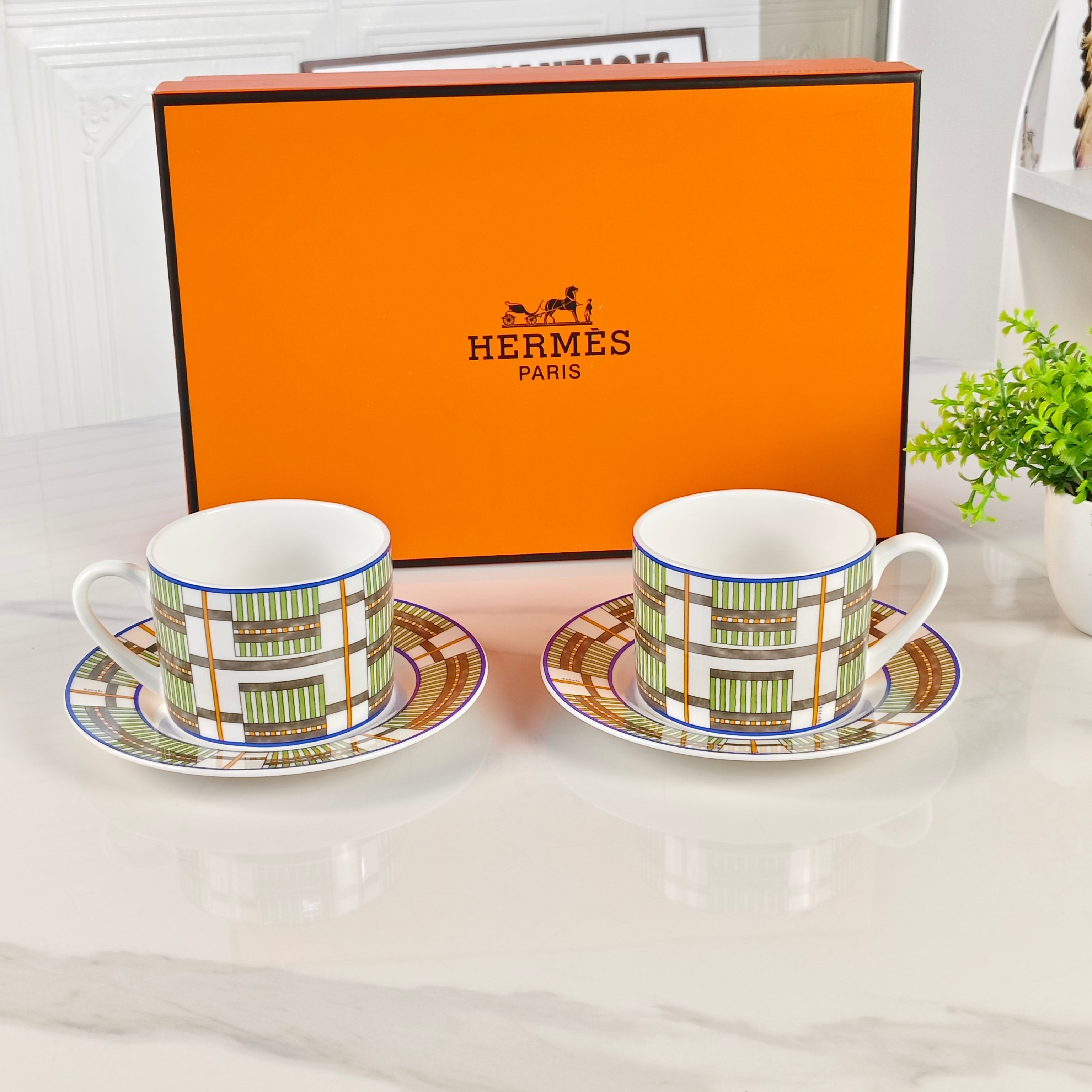 HERMES TEA CUP SET