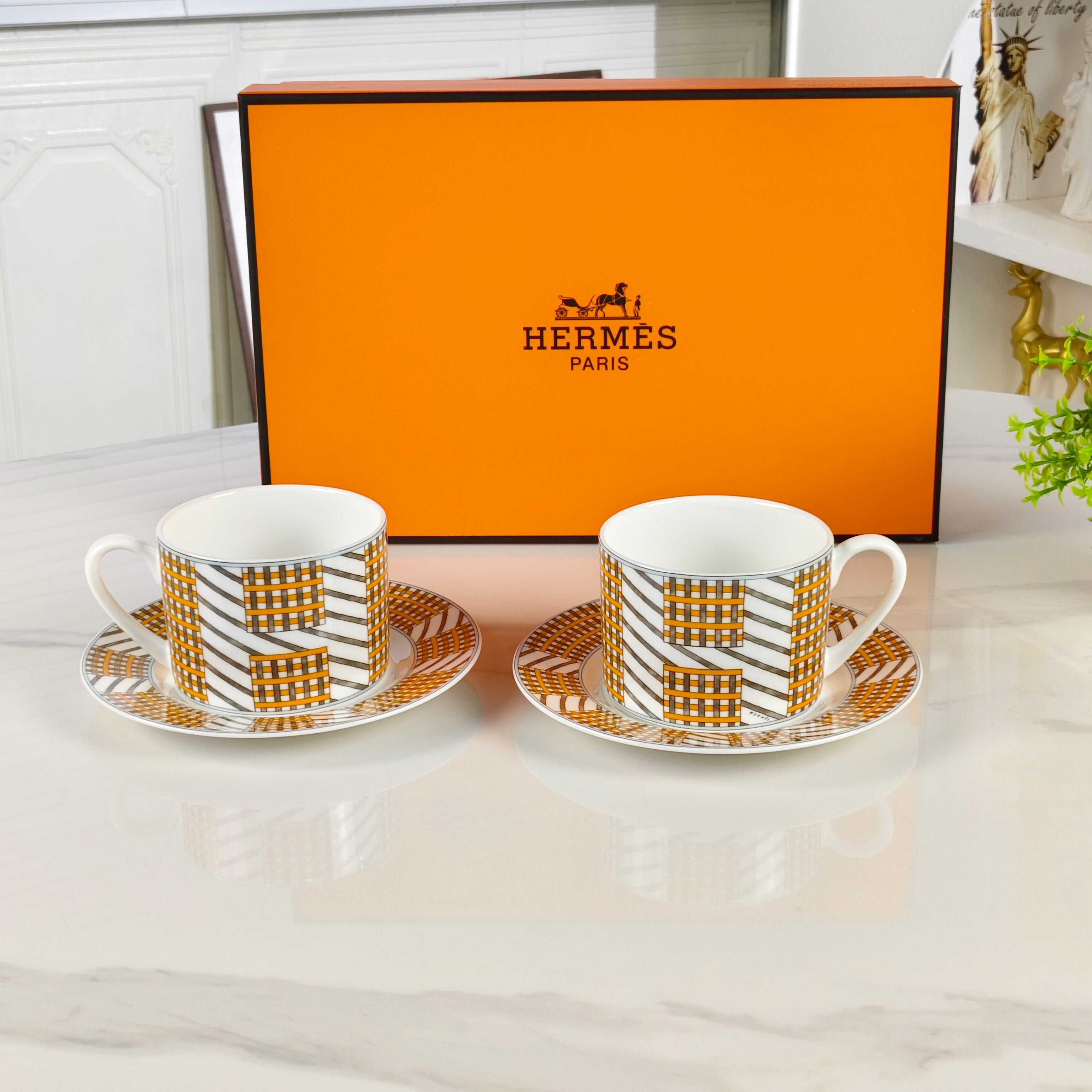 HERMES TEA CUP SET