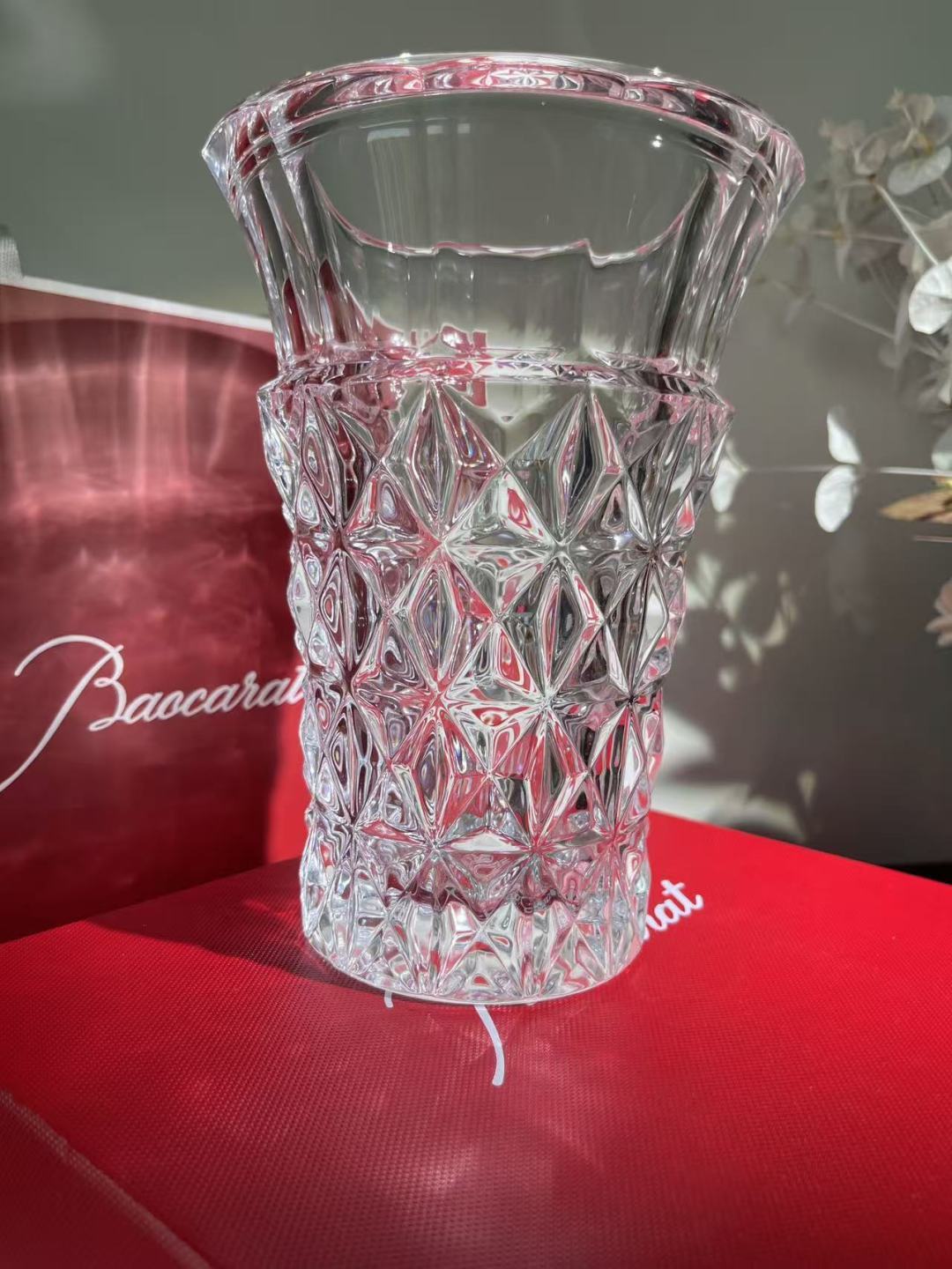 BACCARAT CRYSTAL FLOWER VASE