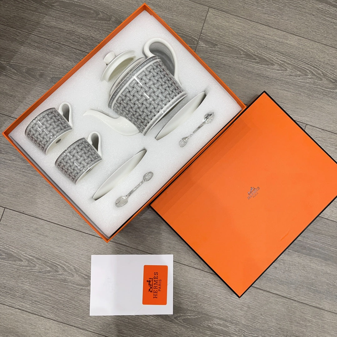 HERMES TEA POT SET