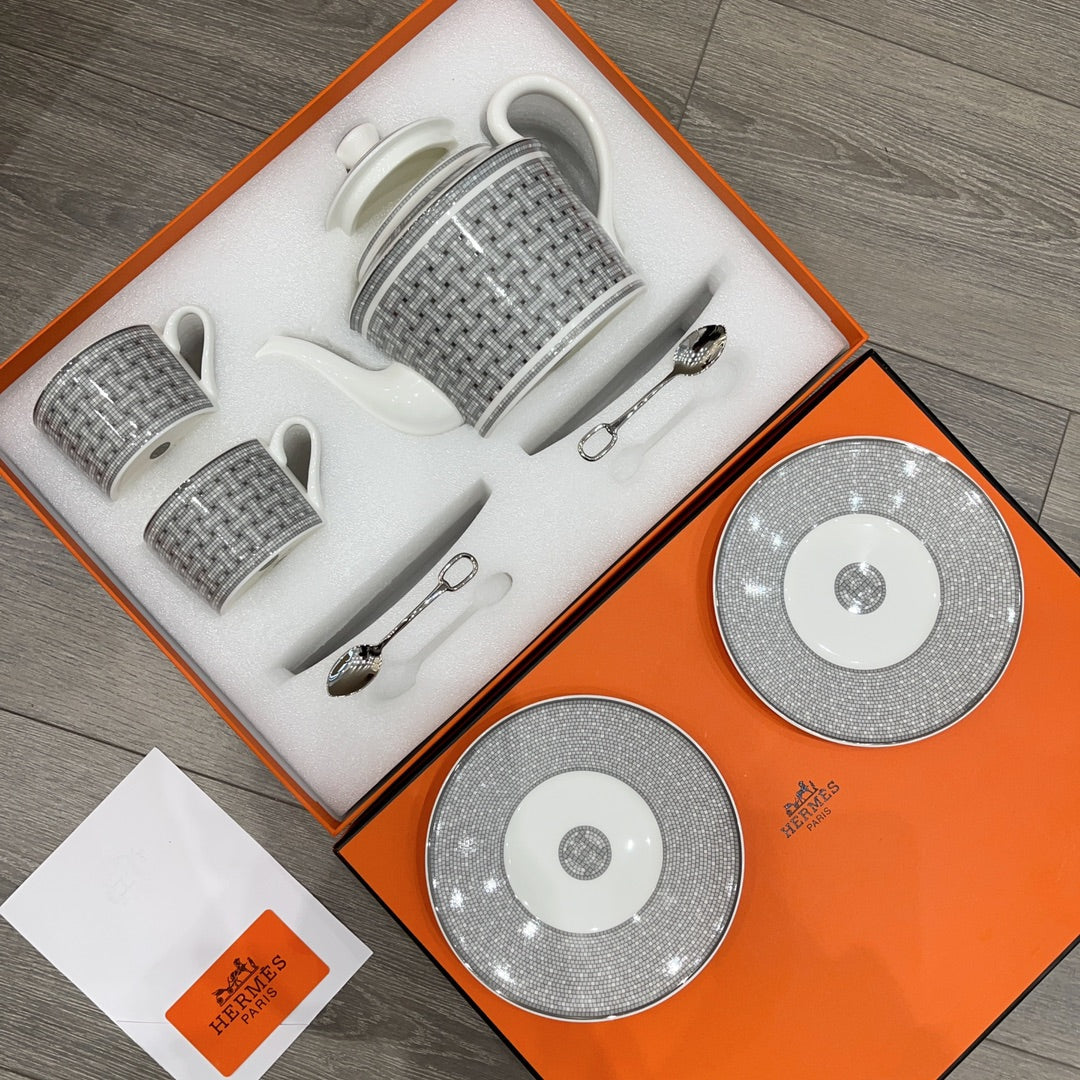 HERMES TEA POT SET