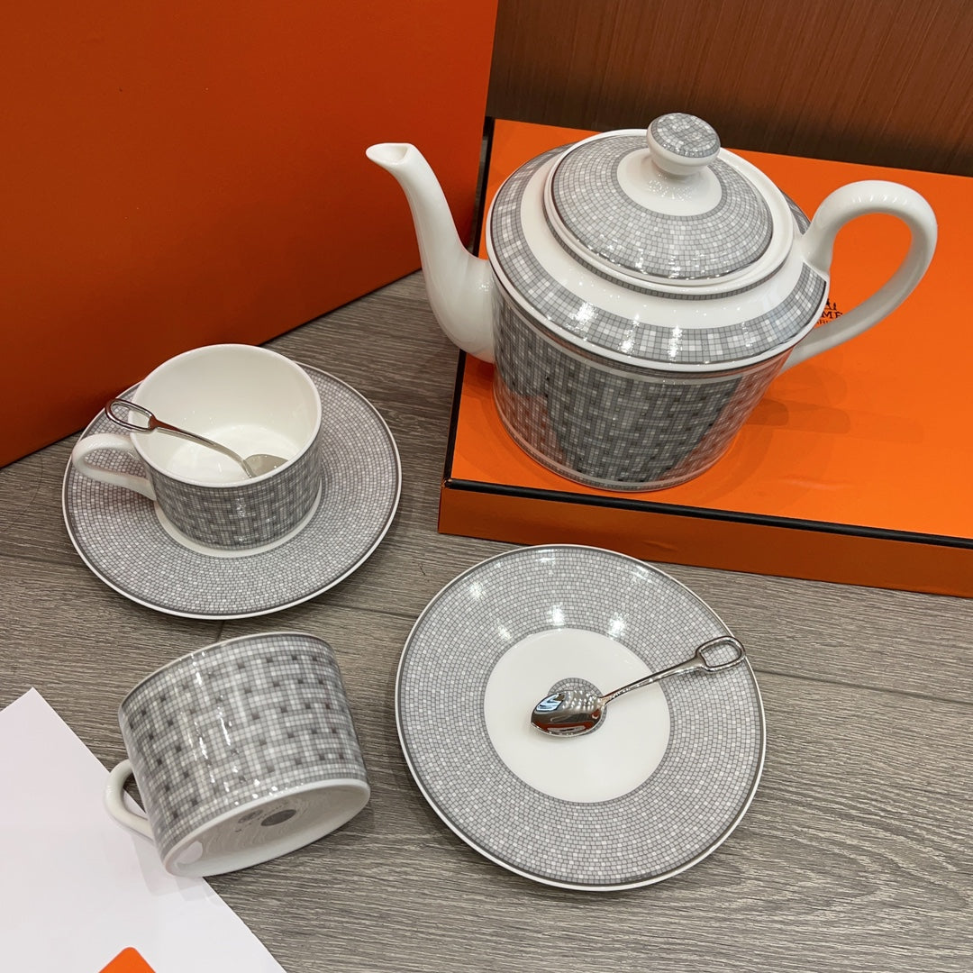 HERMES TEA POT SET