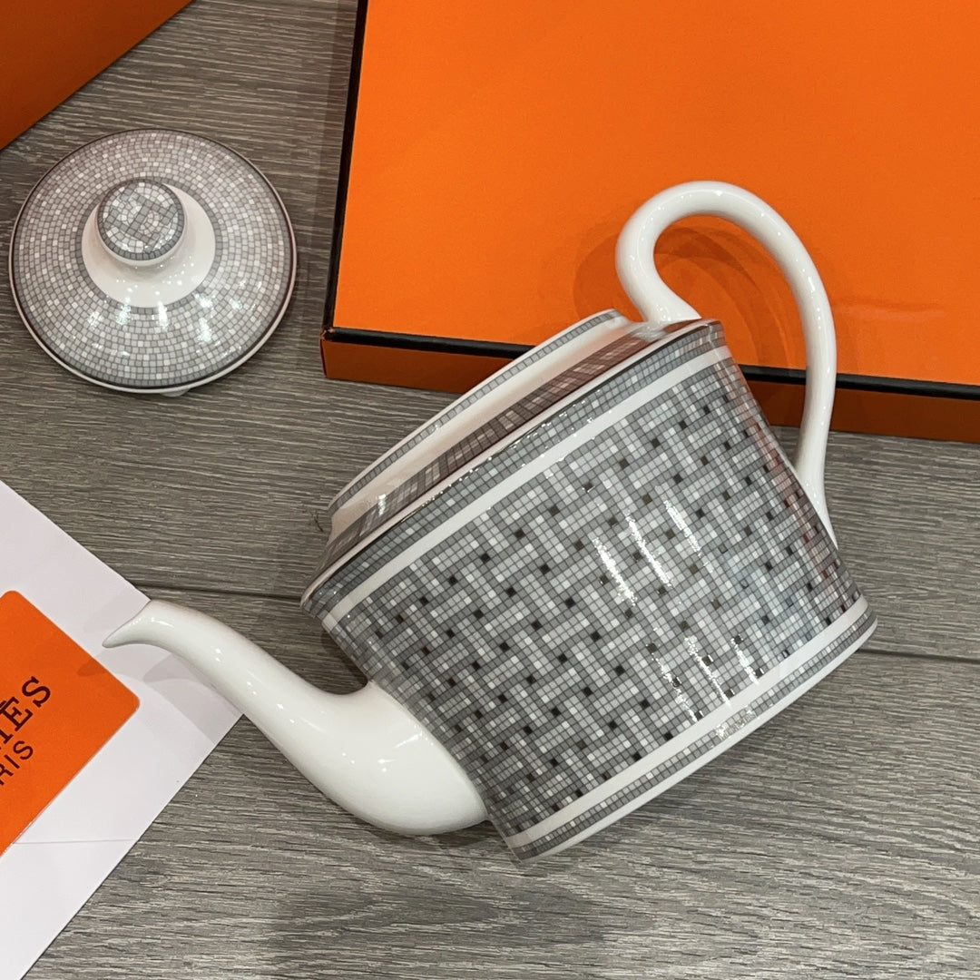 HERMES TEA POT SET