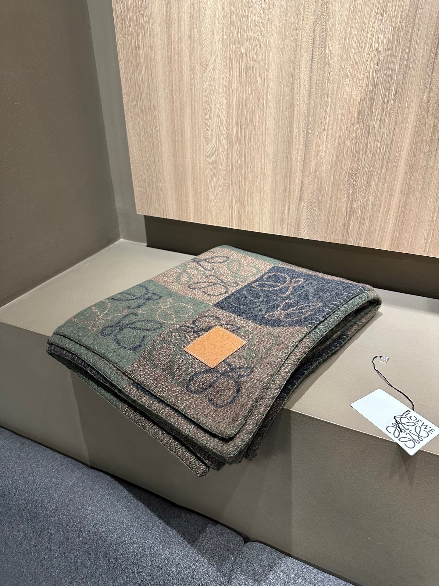 LOEWE WOOL THROW BLANKET 1.0