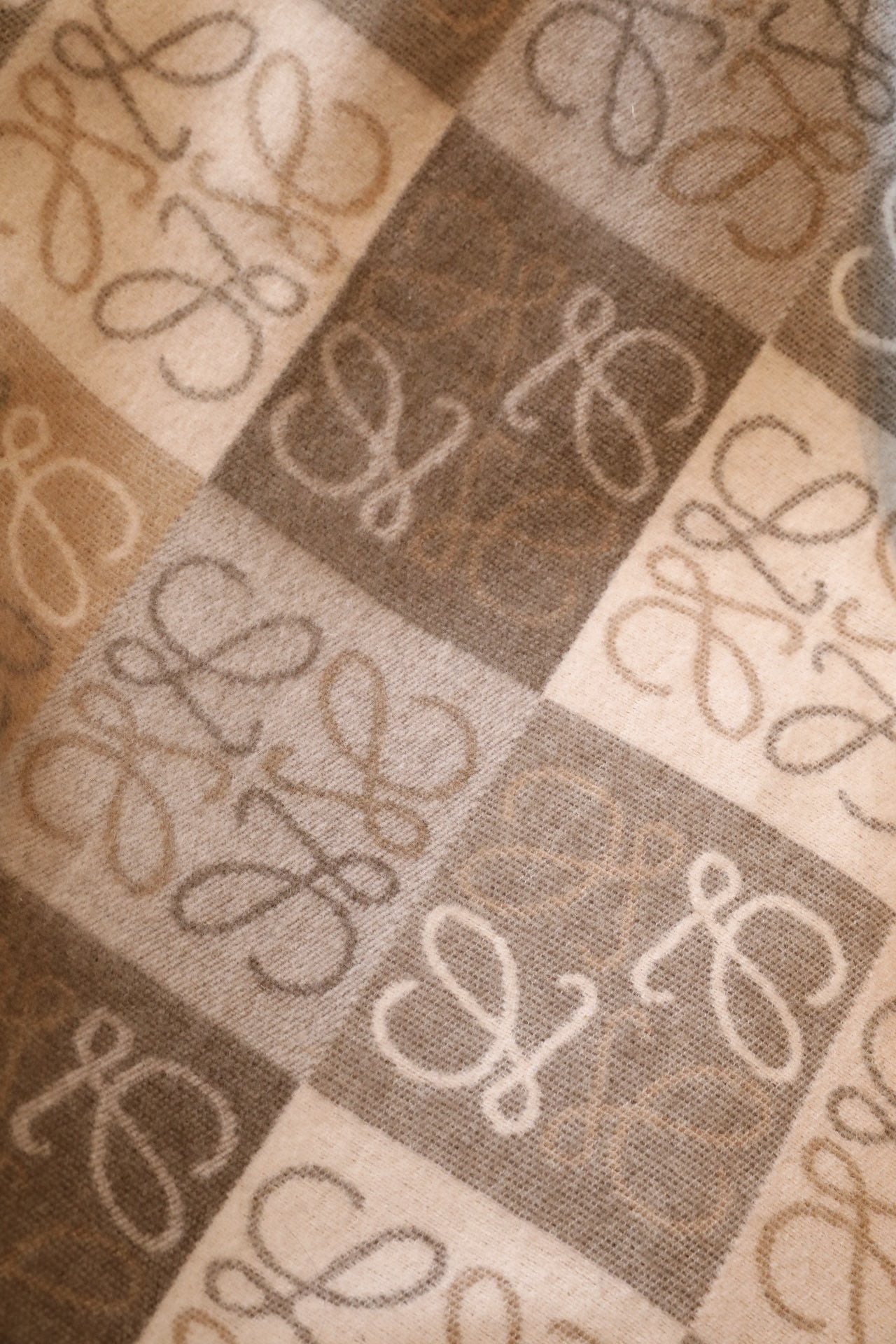 LOEWE WOOL THROW BLANKET 2.0