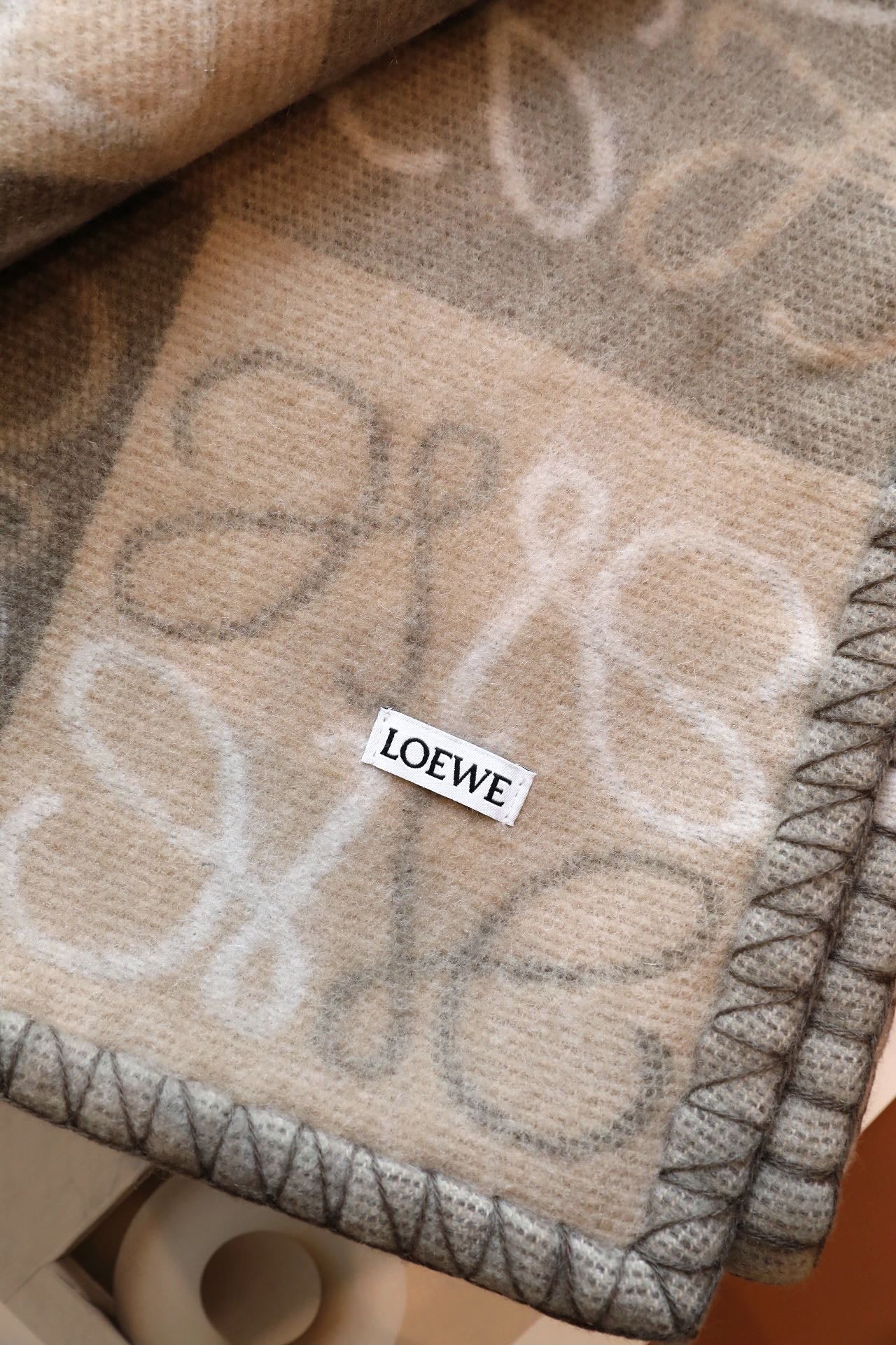 LOEWE WOOL THROW BLANKET 2.0