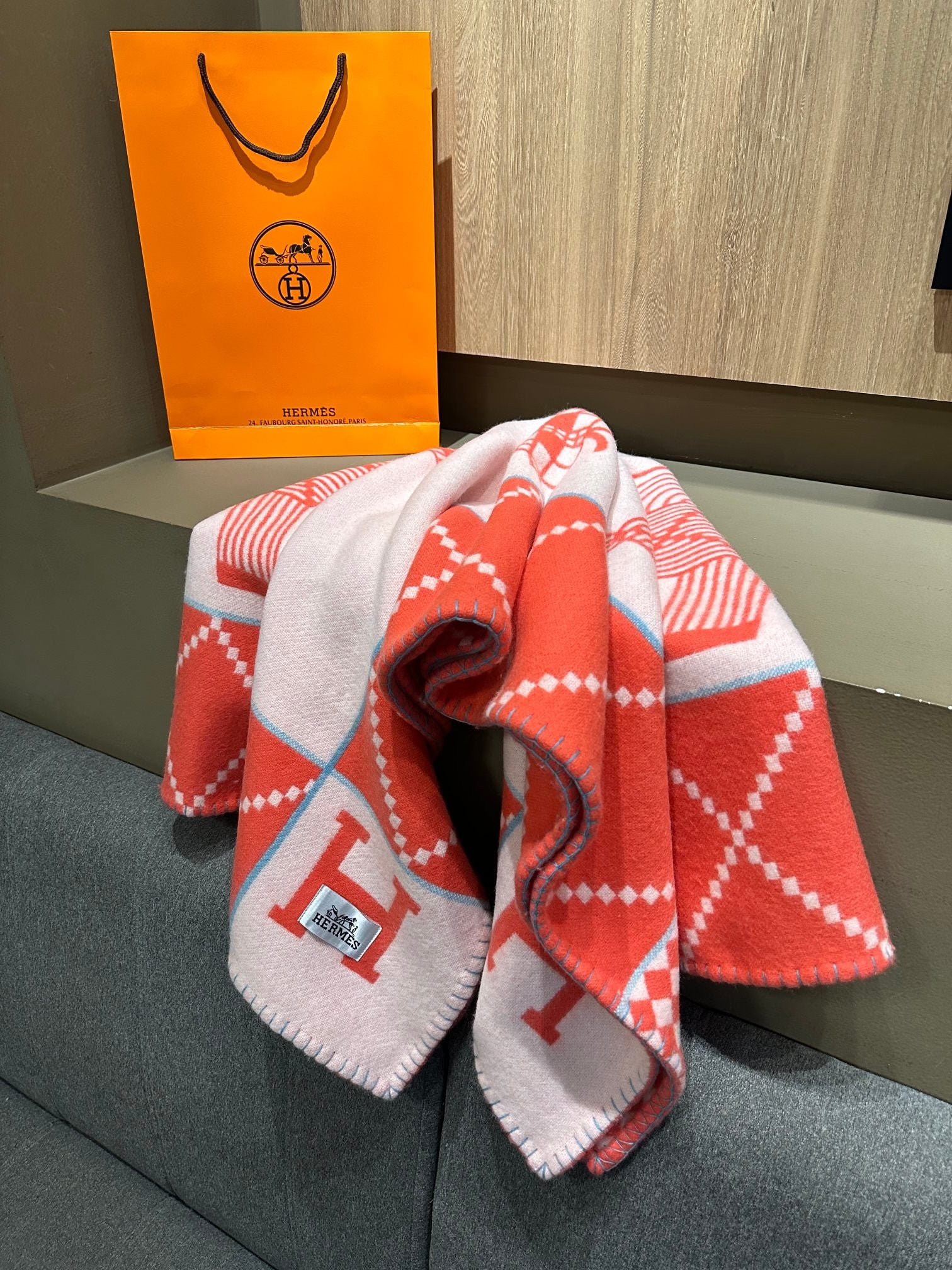 HERMES AVALON THROW BLANKET