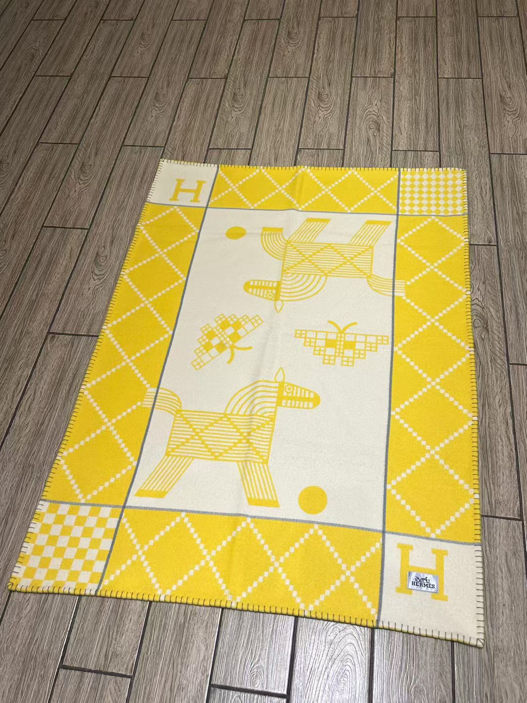 HERMES AVALON THROW BLANKET