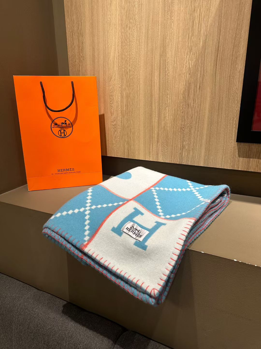 HERMES AVALON THROW BLANKET