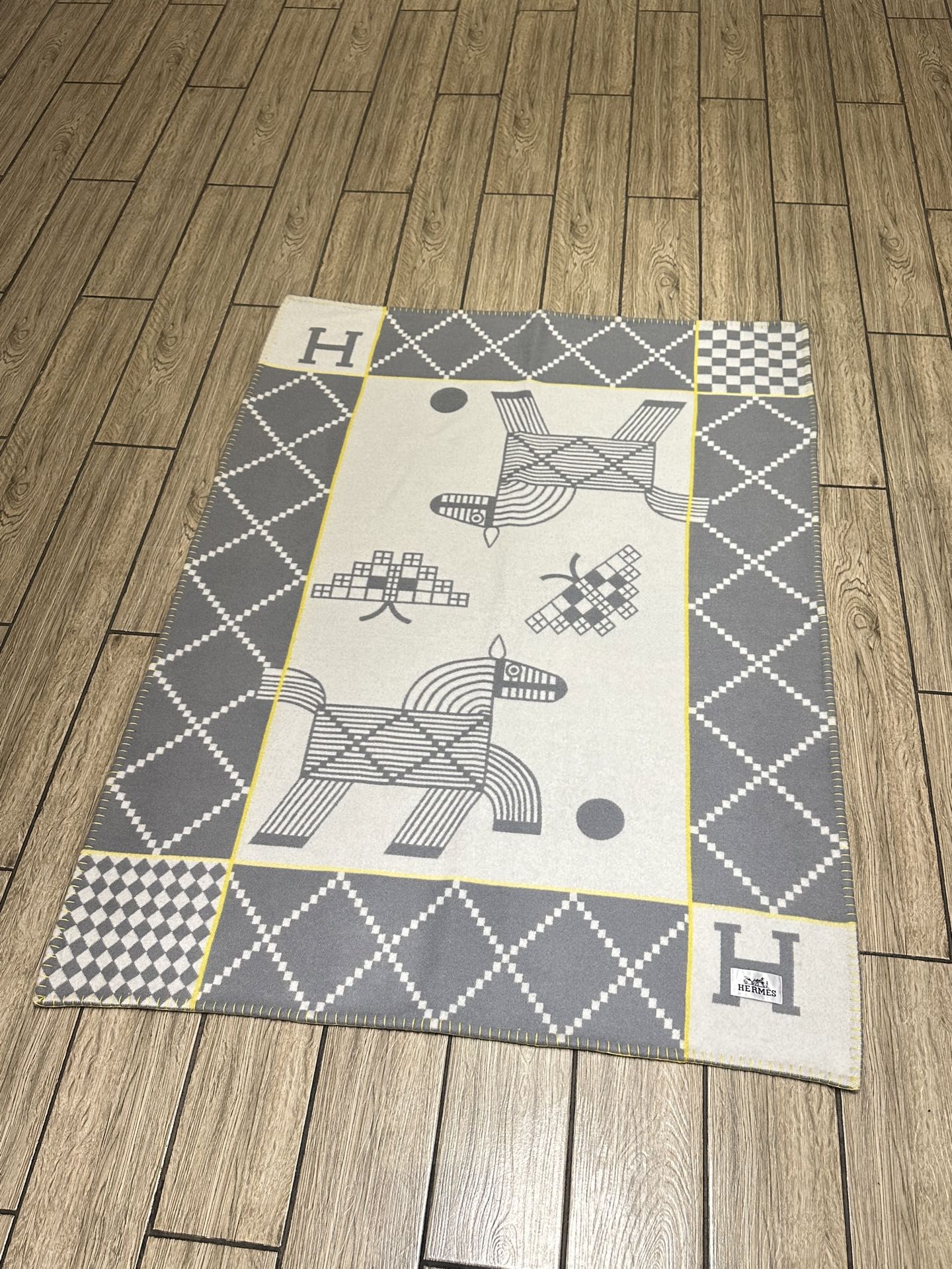 HERMES AVALON THROW BLANKET