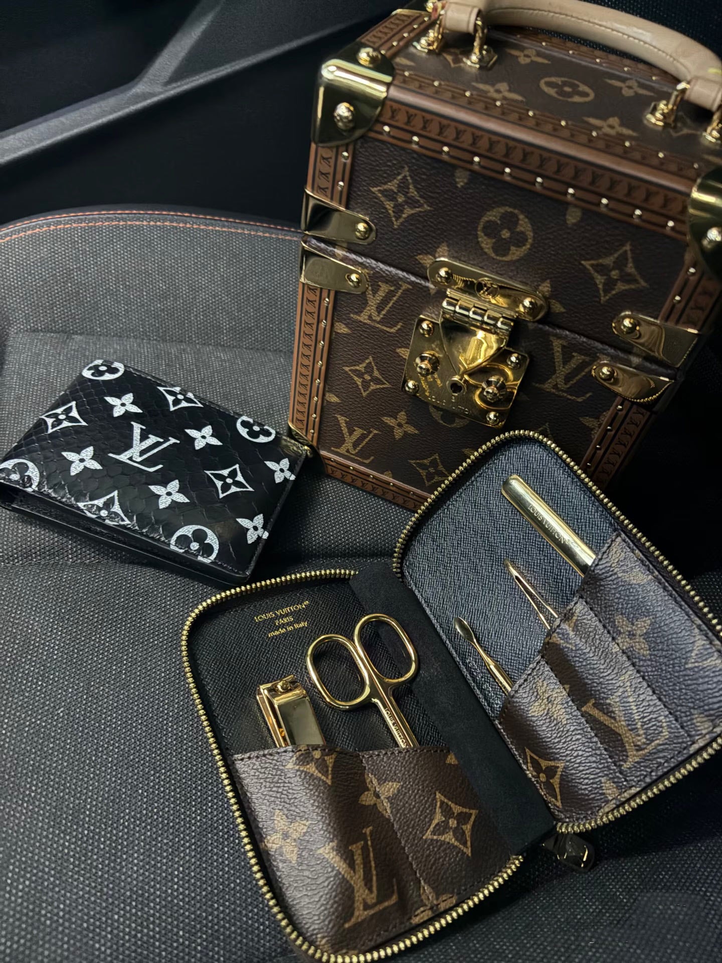 CUSTOM LV MANICURE SET
