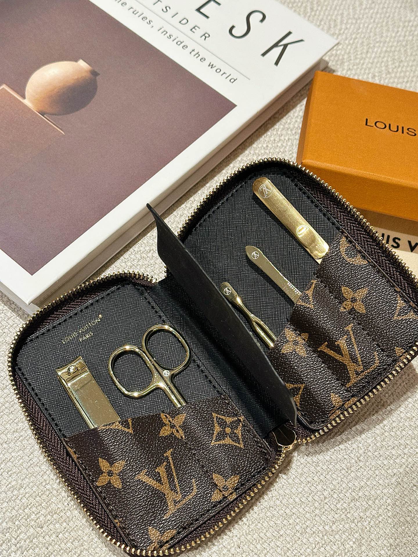 CUSTOM LV MANICURE SET