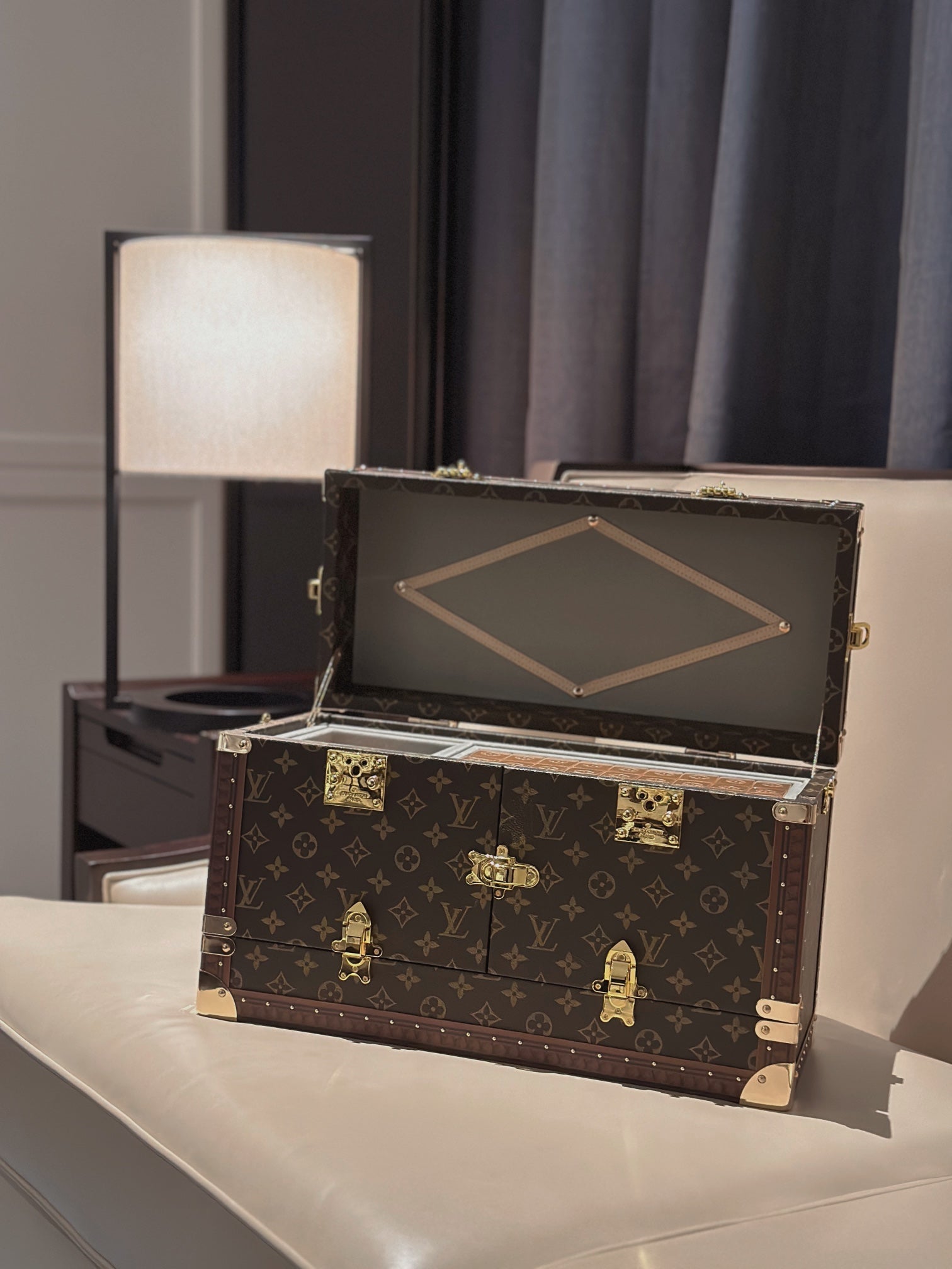 LV MAHJONG SET