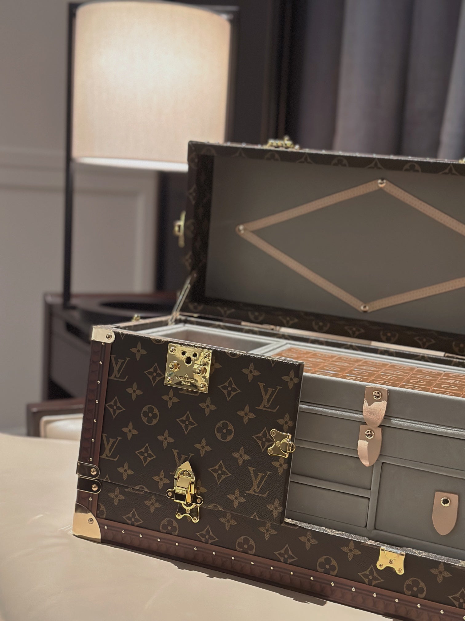 LV MAHJONG SET