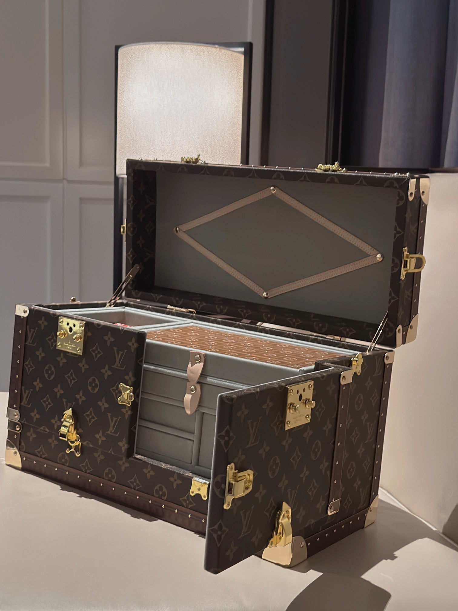 LV MAHJONG SET