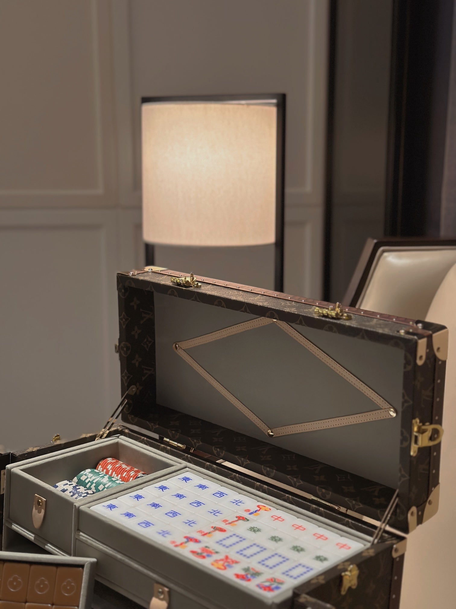 LV MAHJONG SET