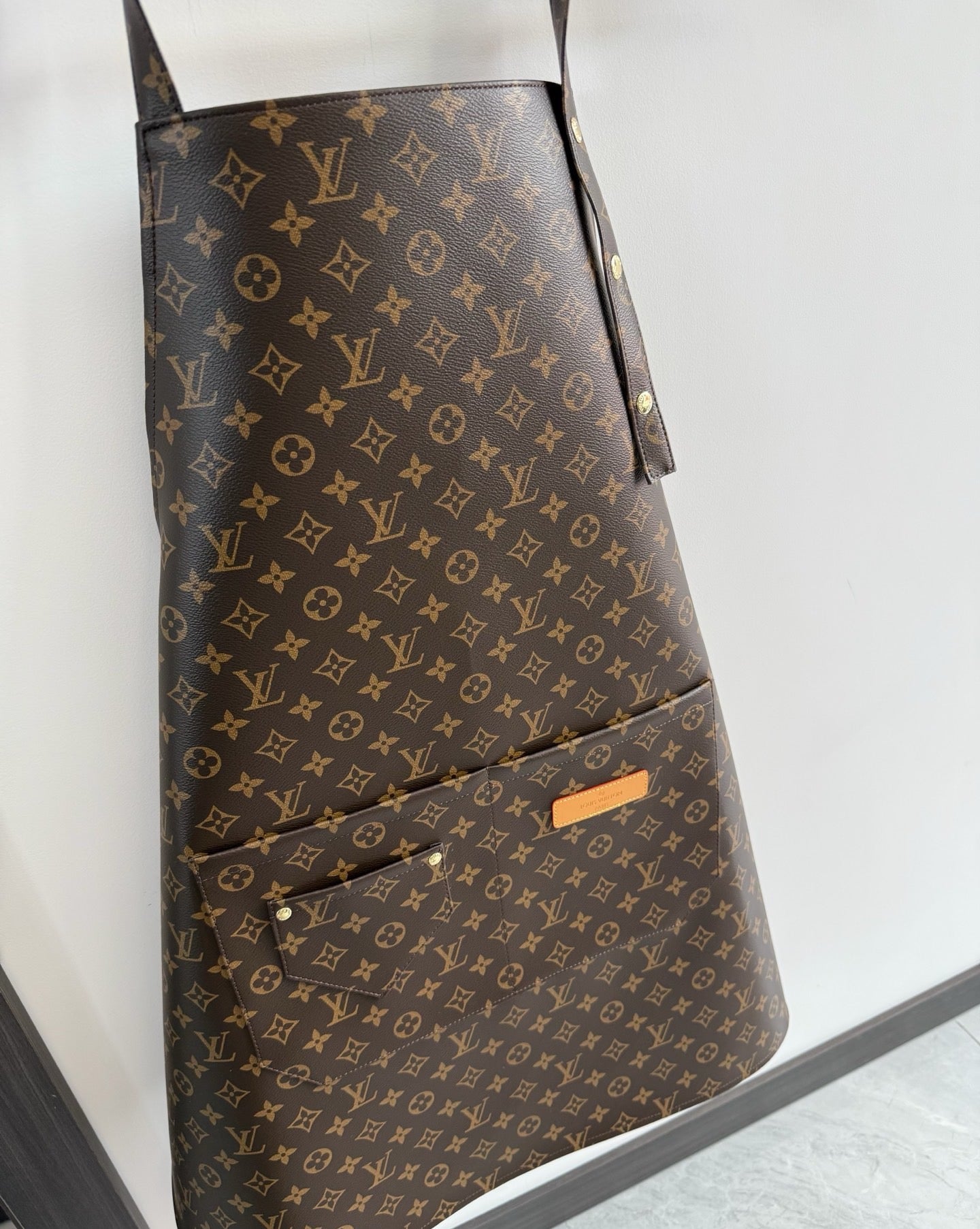 CUSTOM LV LEATHER APRON