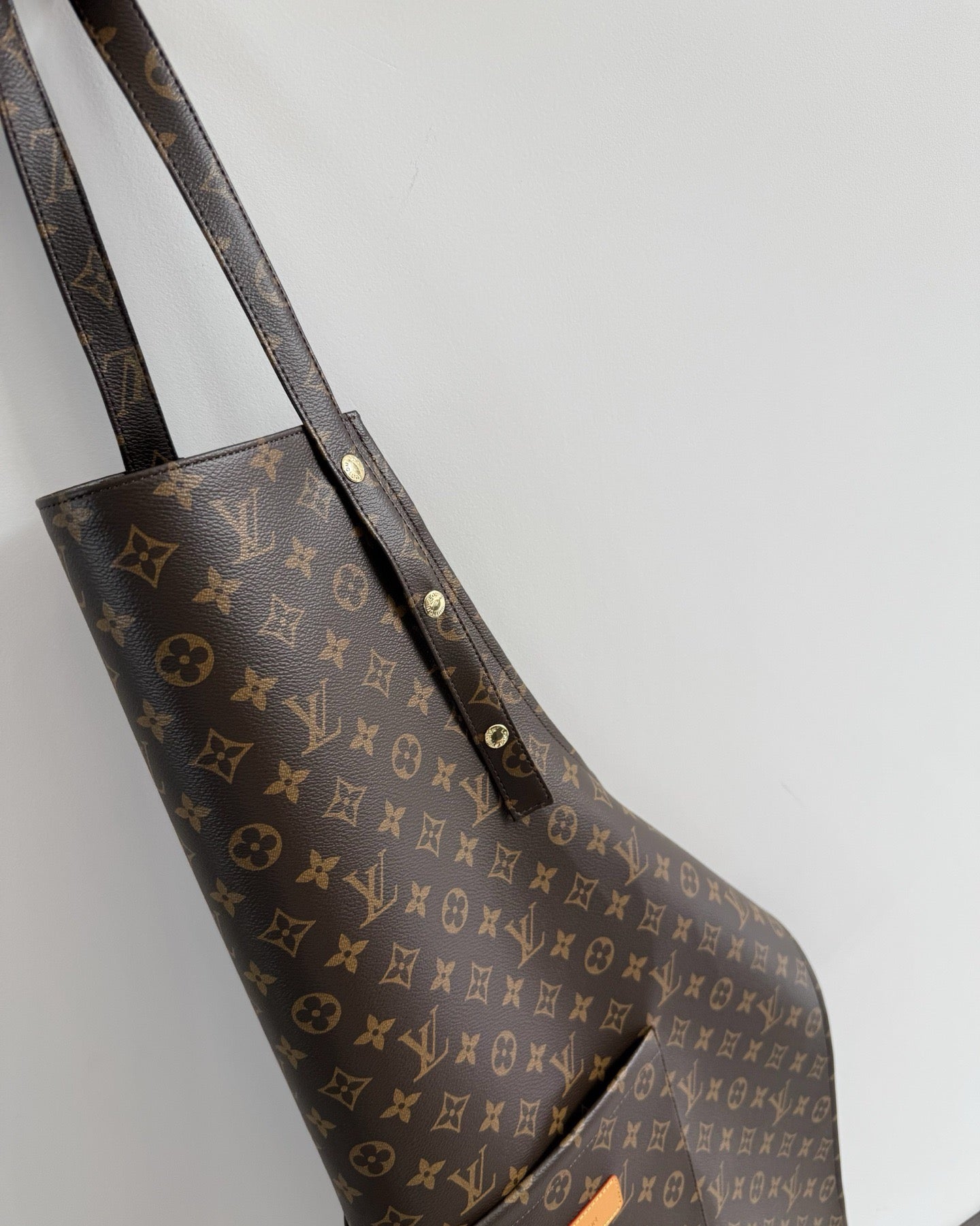CUSTOM LV LEATHER APRON