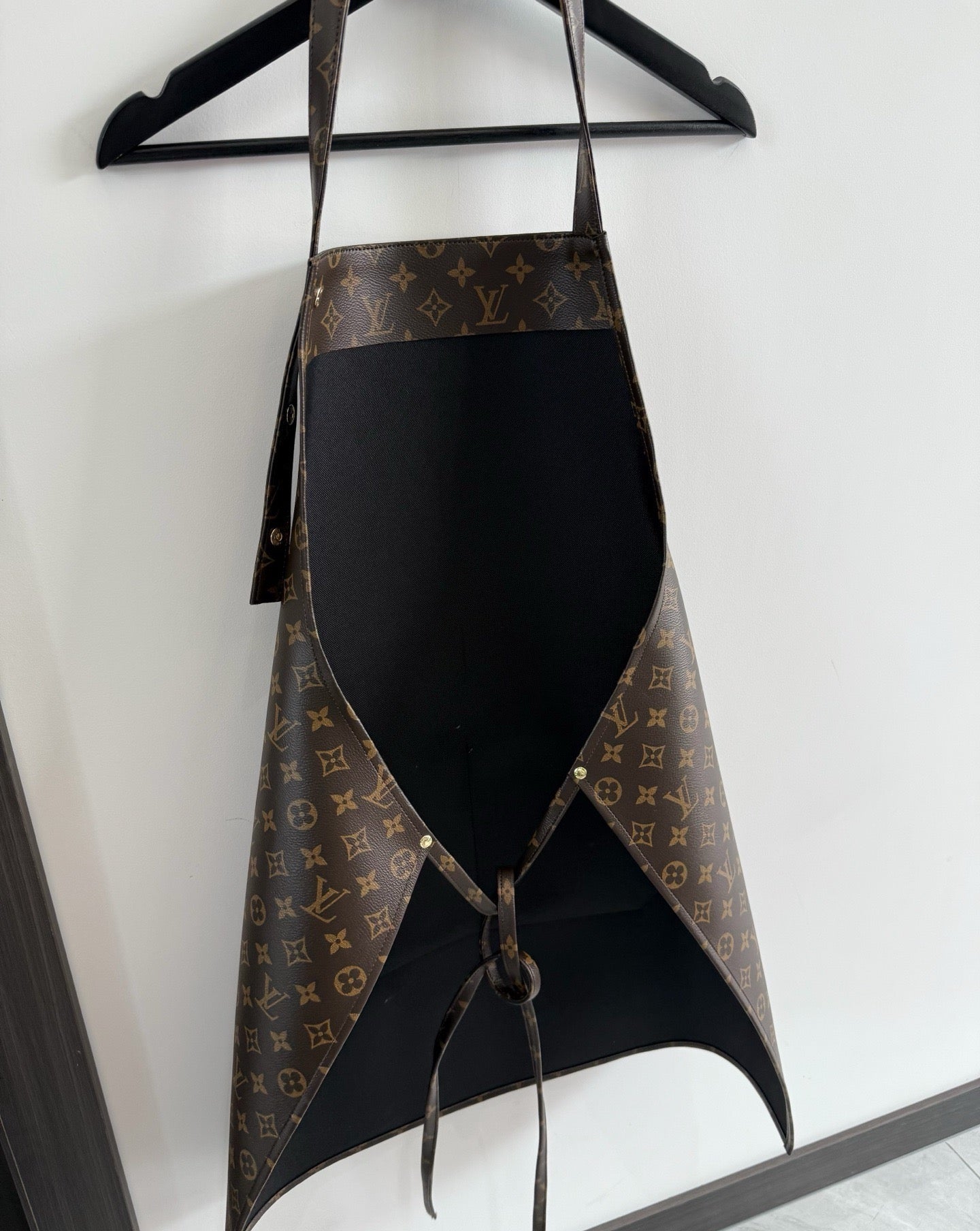 CUSTOM LV LEATHER APRON