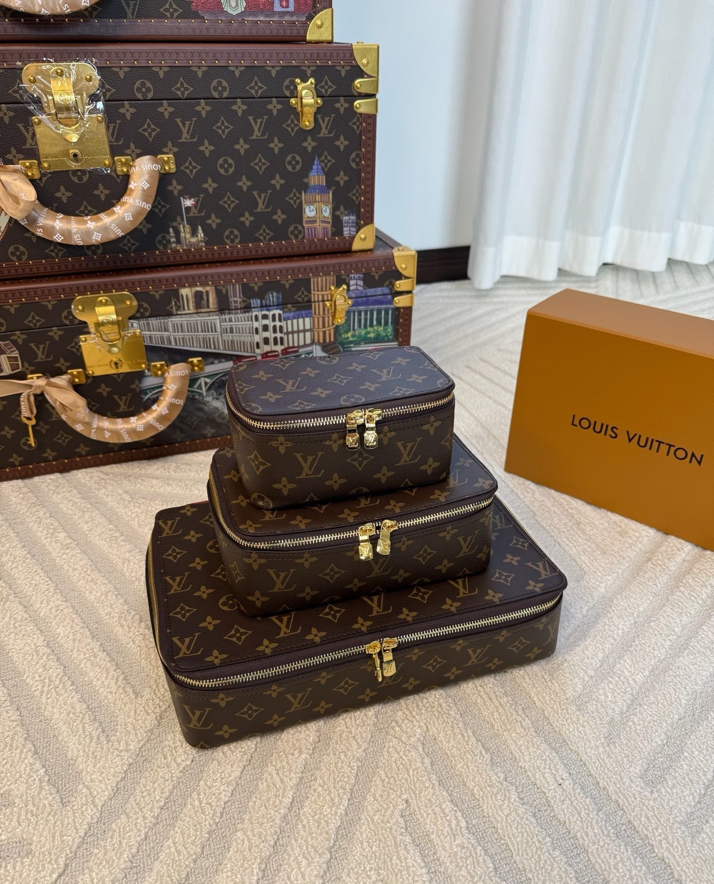 CUSTOM LV MAKE UP 3 IN 1 POUCH SET (RED INTERIOR)
