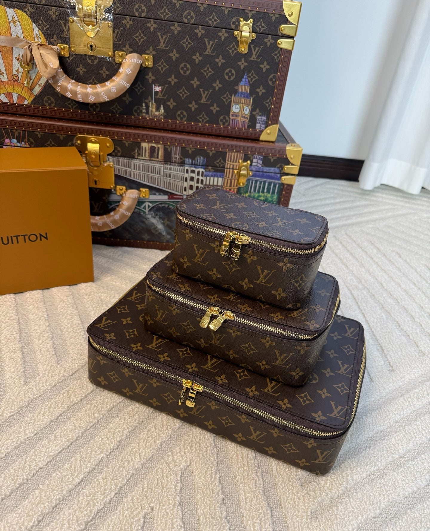 CUSTOM LV MAKE UP 3 IN 1 POUCH SET (RED INTERIOR)