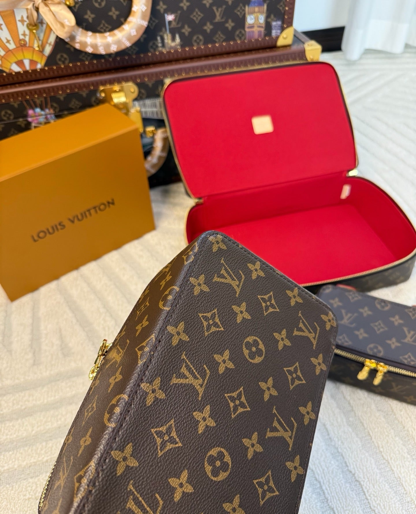 CUSTOM LV MAKE UP 3 IN 1 POUCH SET (RED INTERIOR)