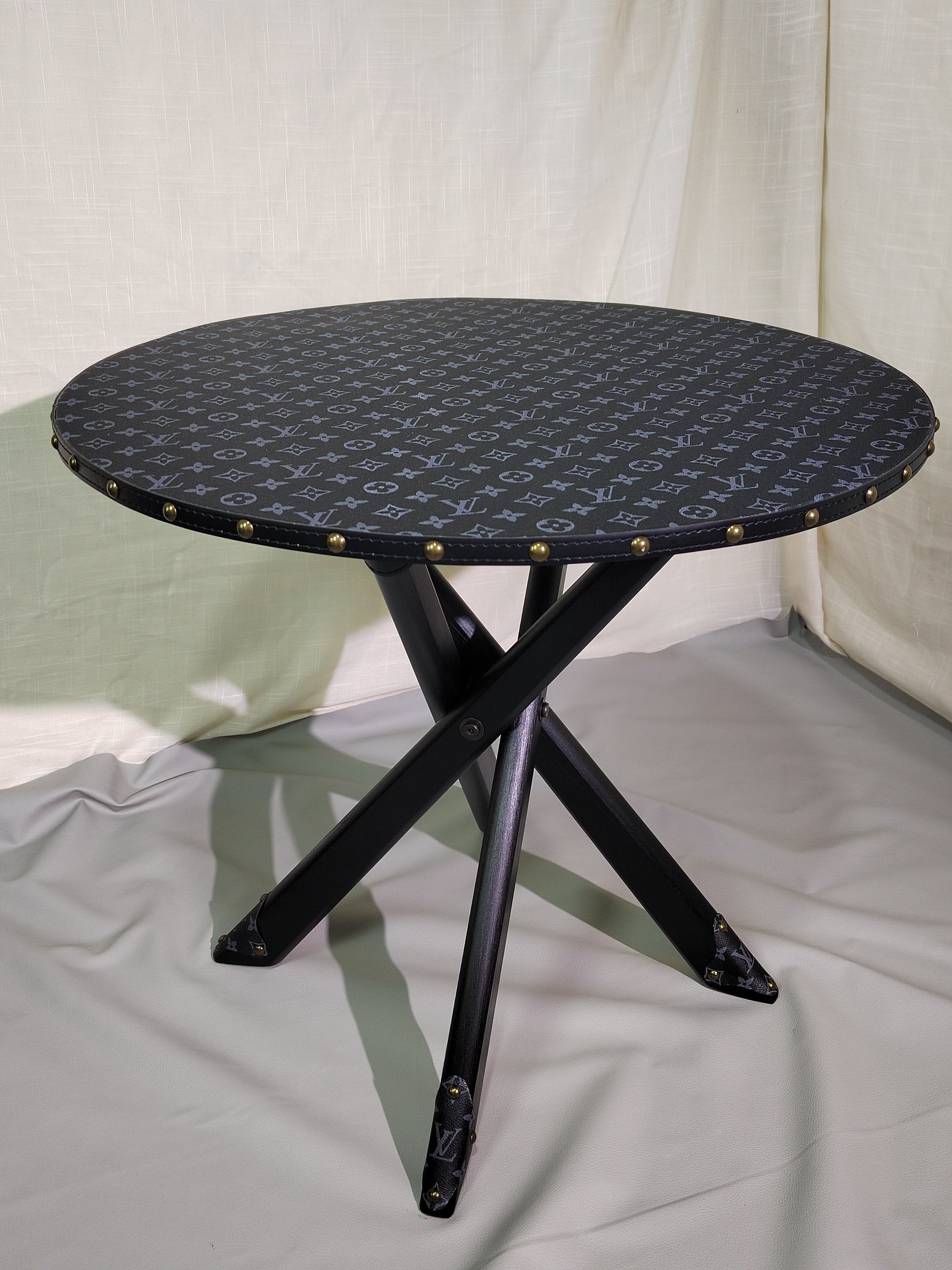 CUSTOM LV FOLDING TABLE (BLACK)
