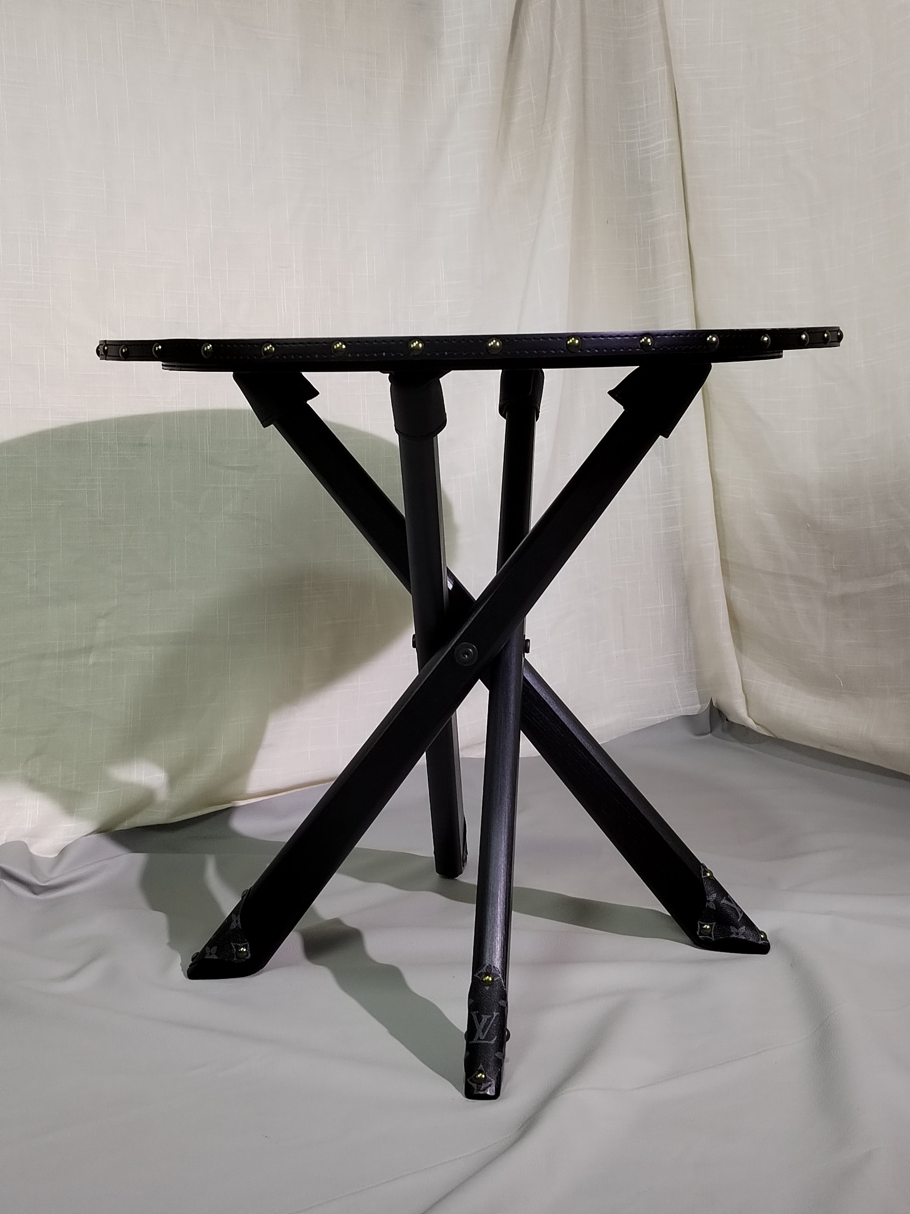 CUSTOM LV FOLDING TABLE (BLACK)