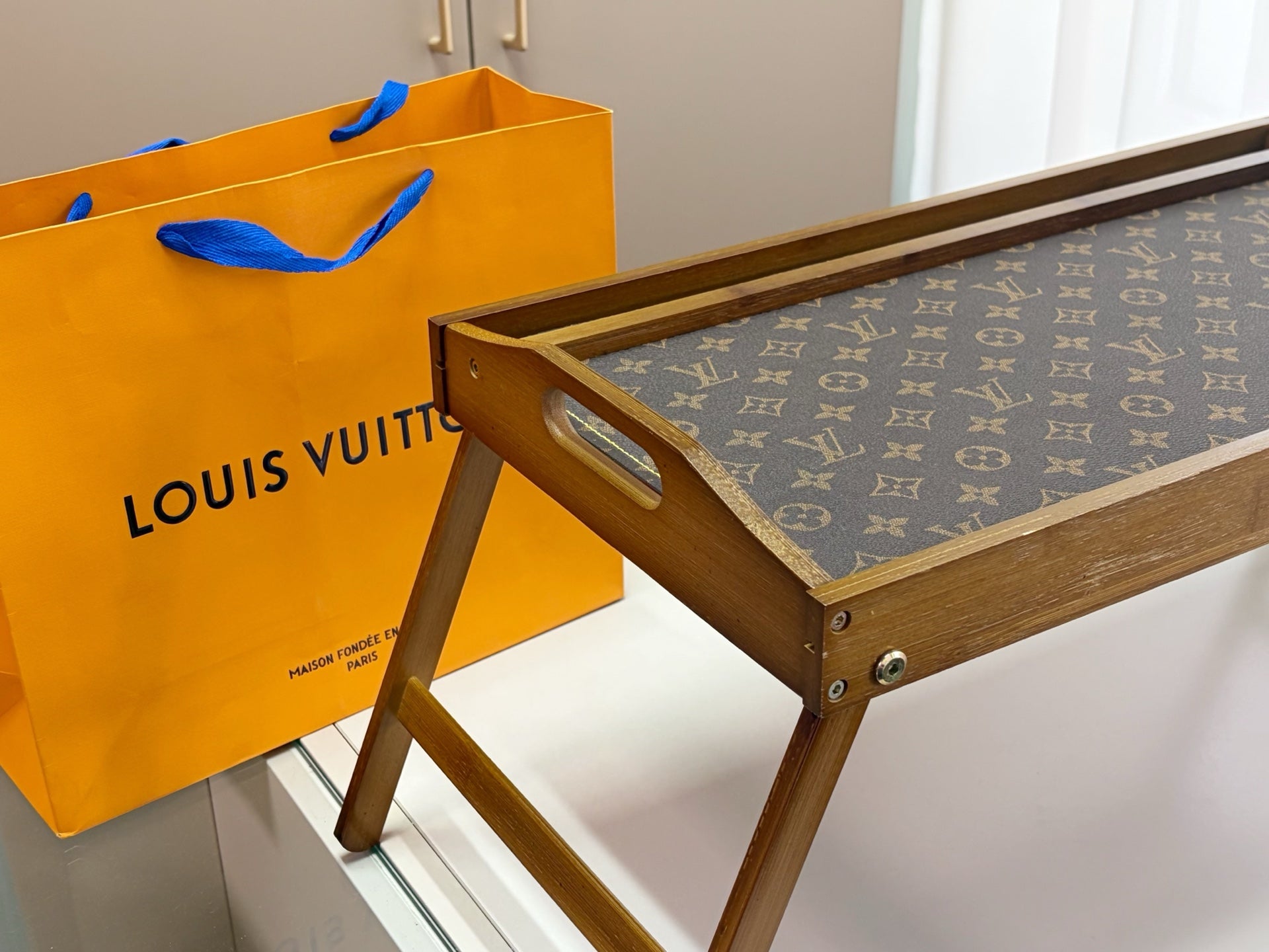 CUSTOM LV PICNIC TRAY TABLE 2.0