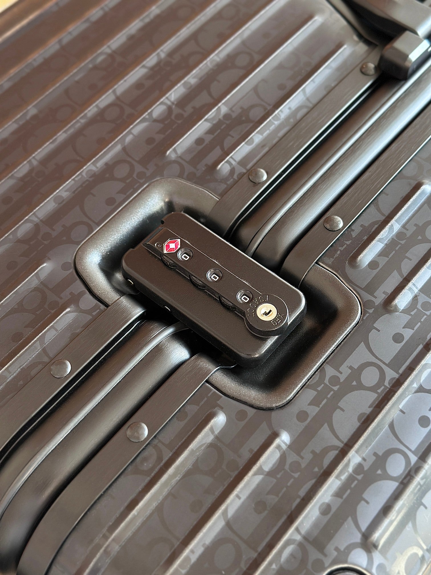 CHRISTIAN XL CHECK IN 100L TRUNK