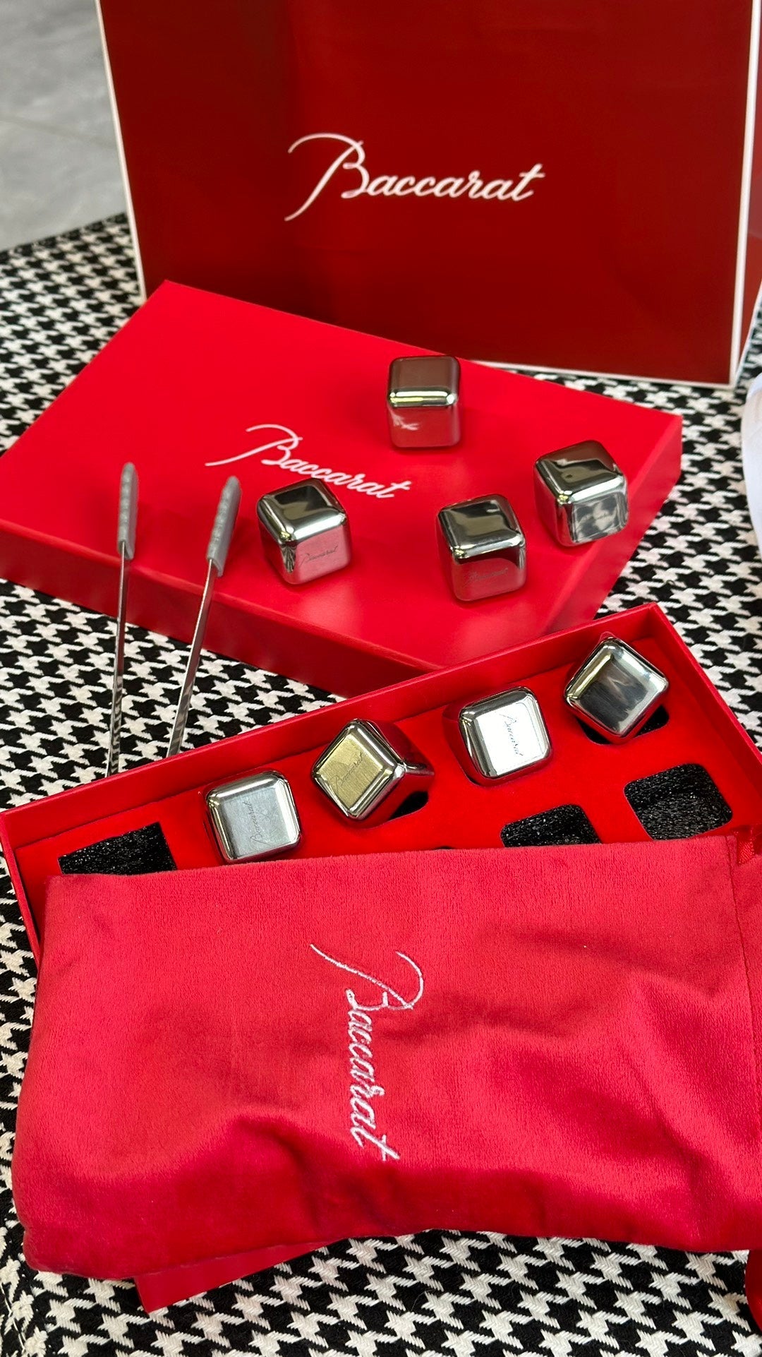 BACCARAT METAL ICE CUBES