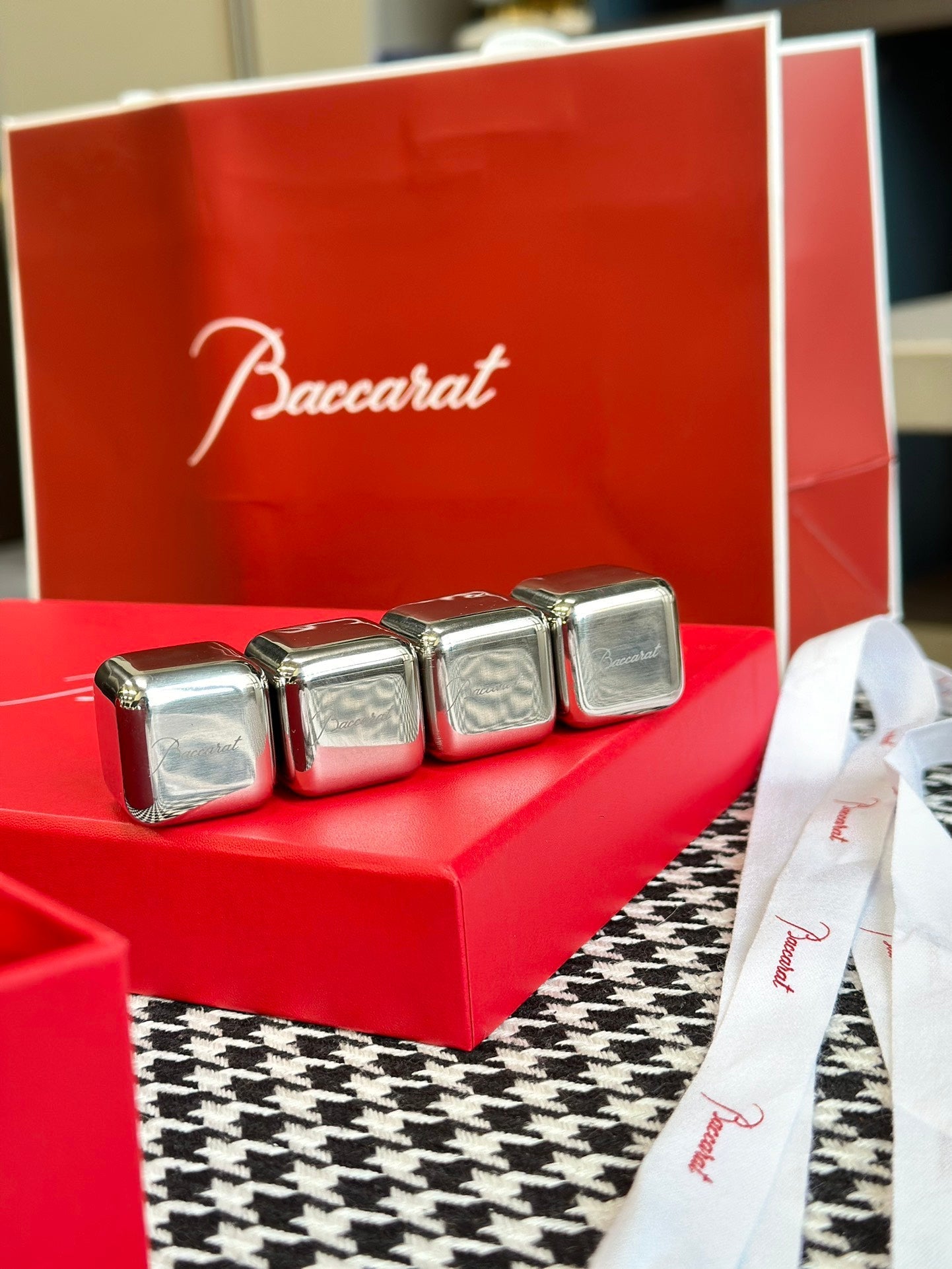 BACCARAT METAL ICE CUBES