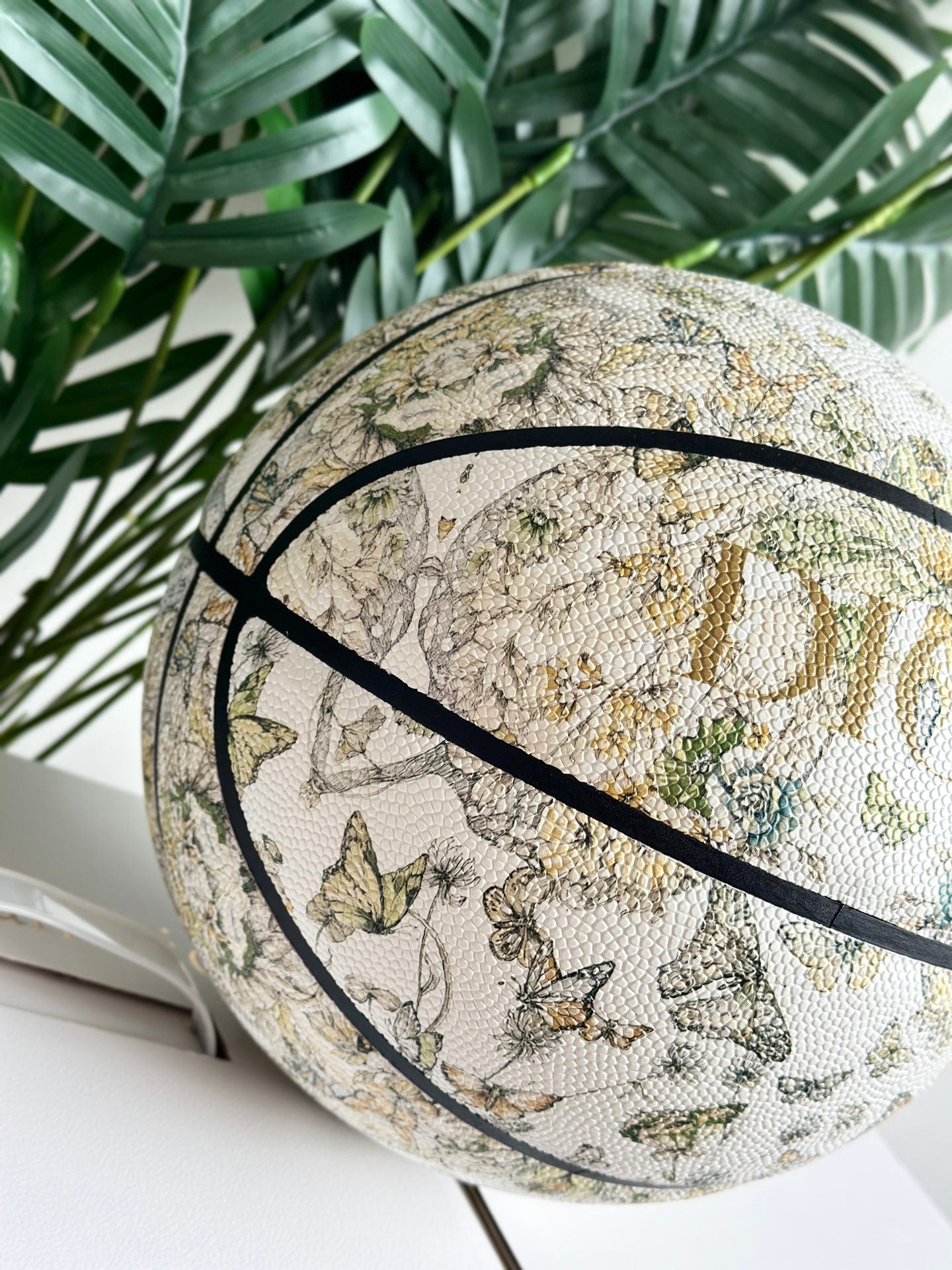 DIOR FLORA BASKETBALL