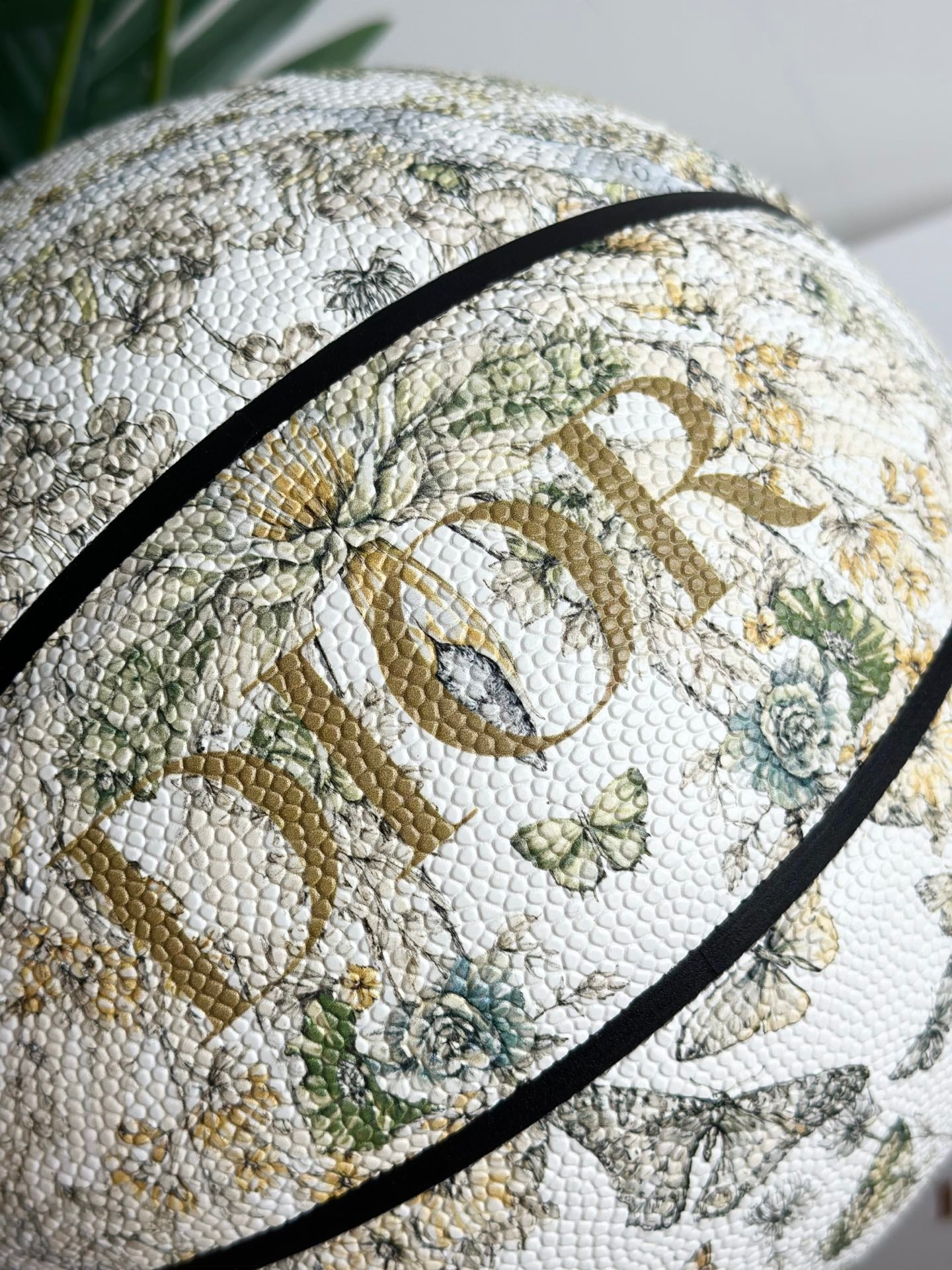 DIOR FLORA BASKETBALL