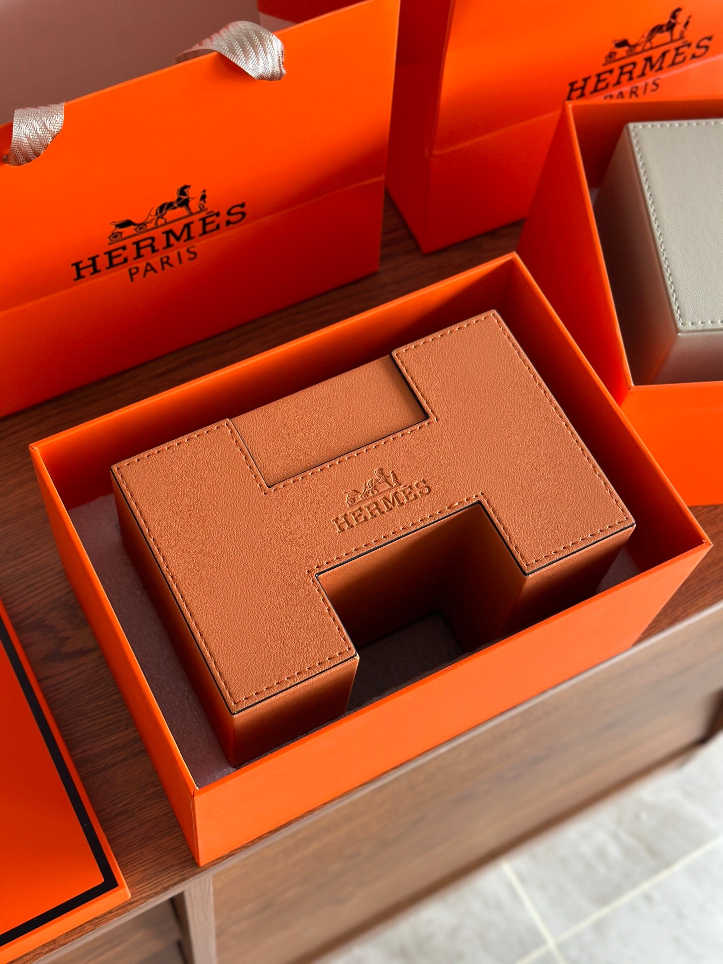 HERMES LOGO TISSUE BOX COVER