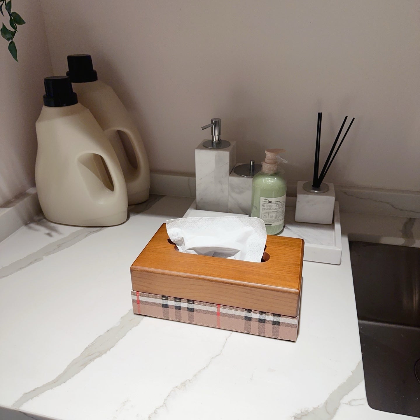 BURBERRY TISSUE BOX COVER
