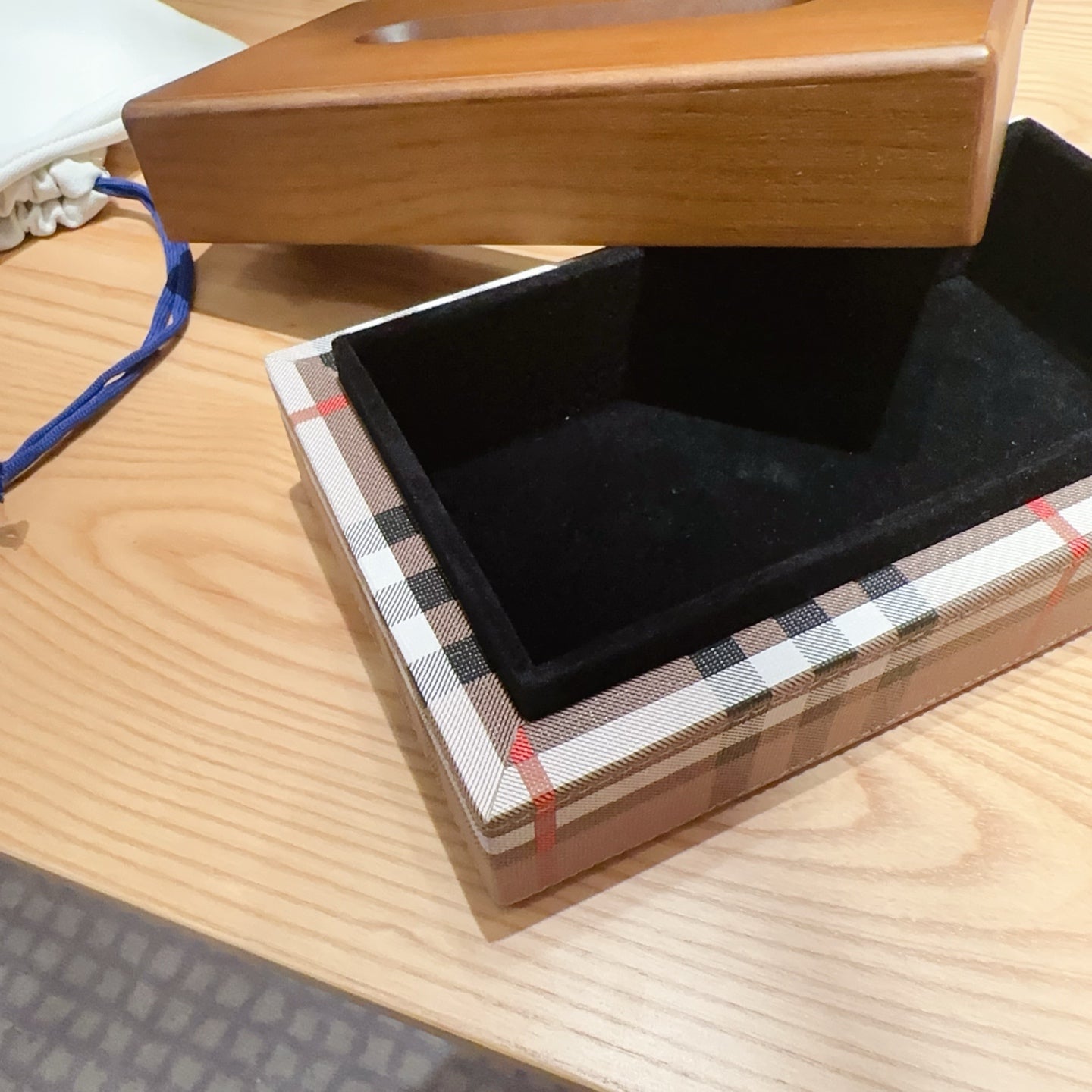 BURBERRY TISSUE BOX COVER