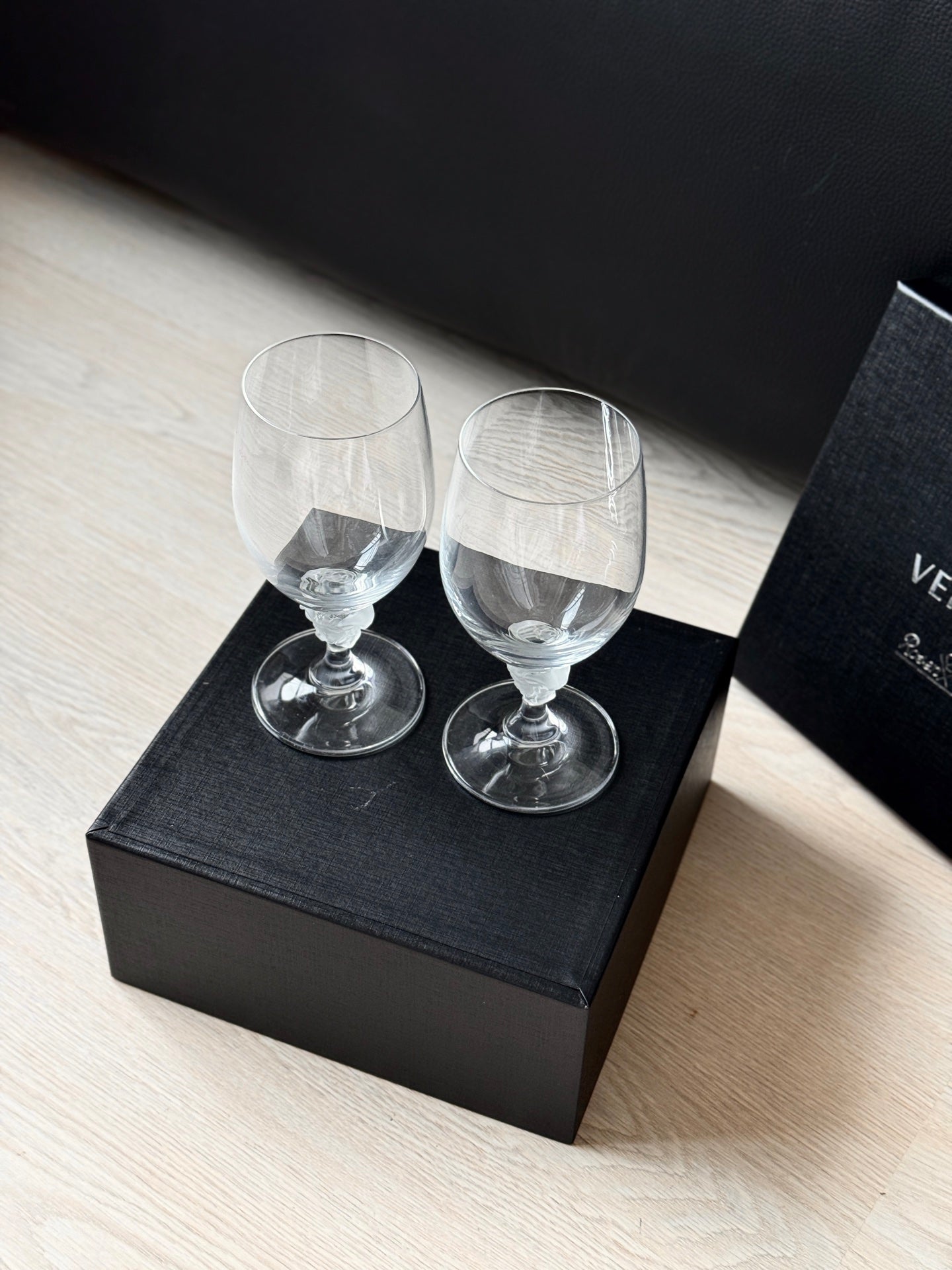 VERSACE WINE GLASS SET
